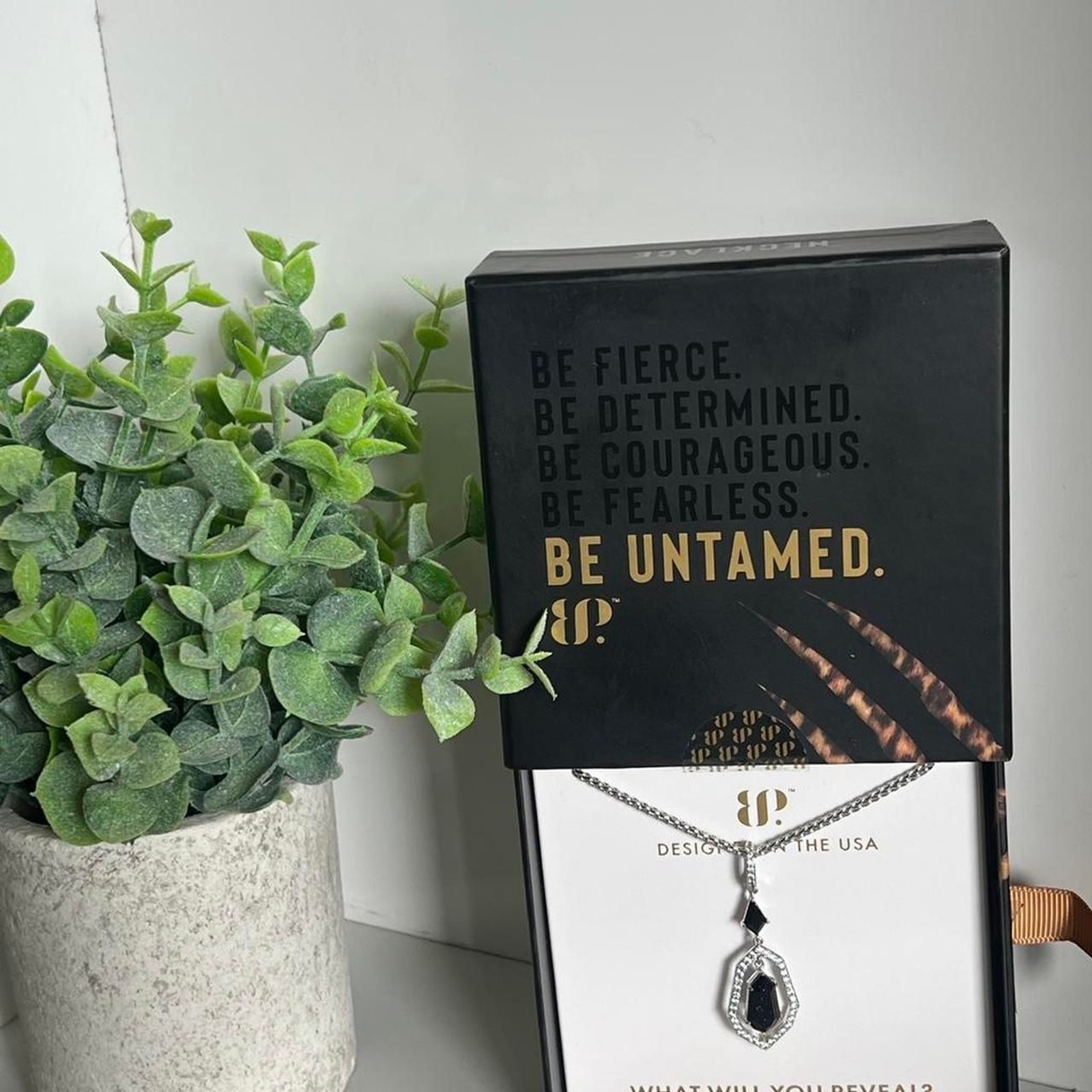 Unbranded Women’s Silver and Black Jewellery