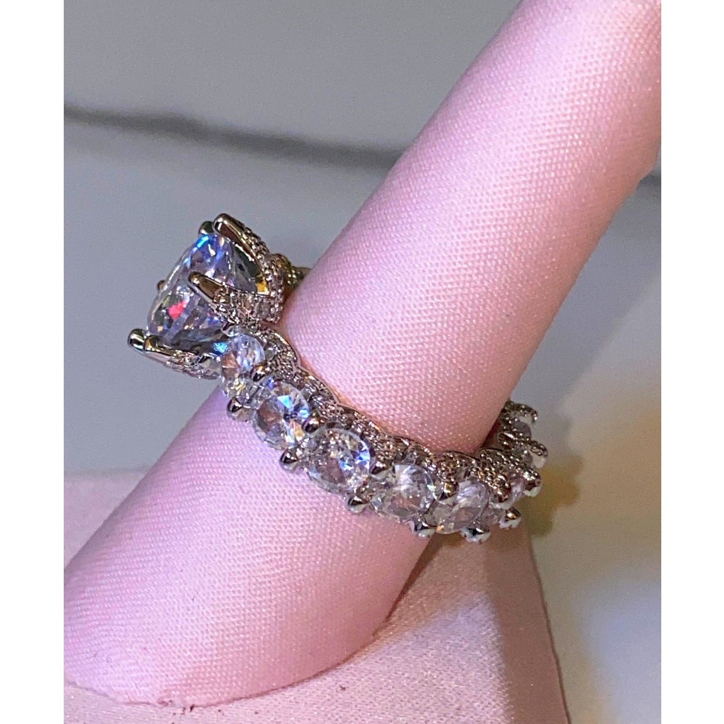 New – Size 7 Clear White Round CZ Solitaire Ring Prong Band Silver Gemstone