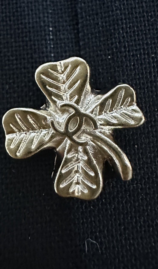 CHANEL NO.5 and Flower Studs Gold-Tone Hardware NEW Authentic