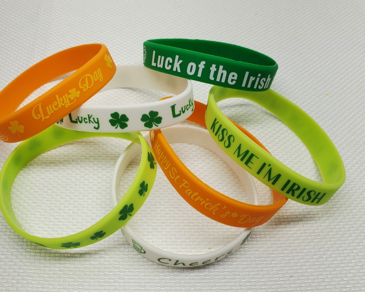 7 pcs St. Patrick’s Day Bracelets Silicone Wristband Irish Multicolor Lucky NEW