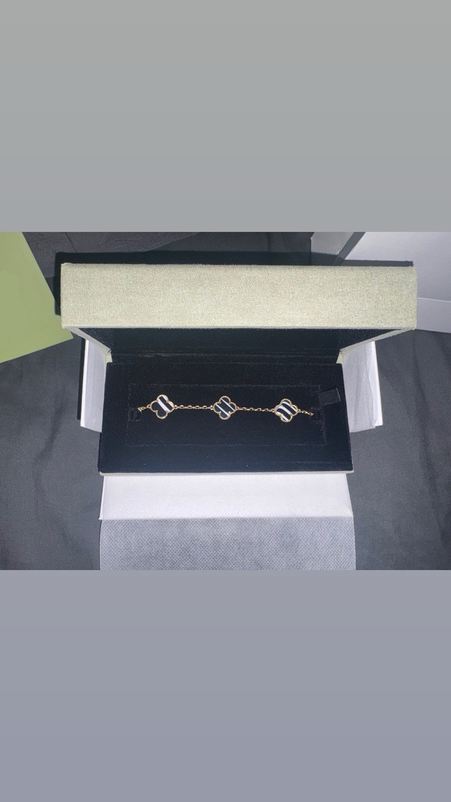 Clover Bracelet Gift Box Set – Elegant Everyday Bracelet