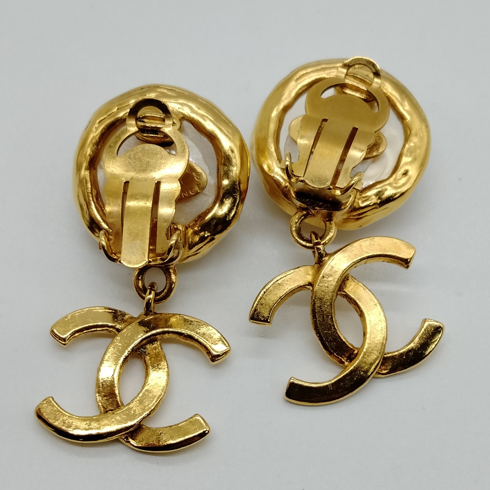 Chanel Earring Gold Whites 94 A 4523858