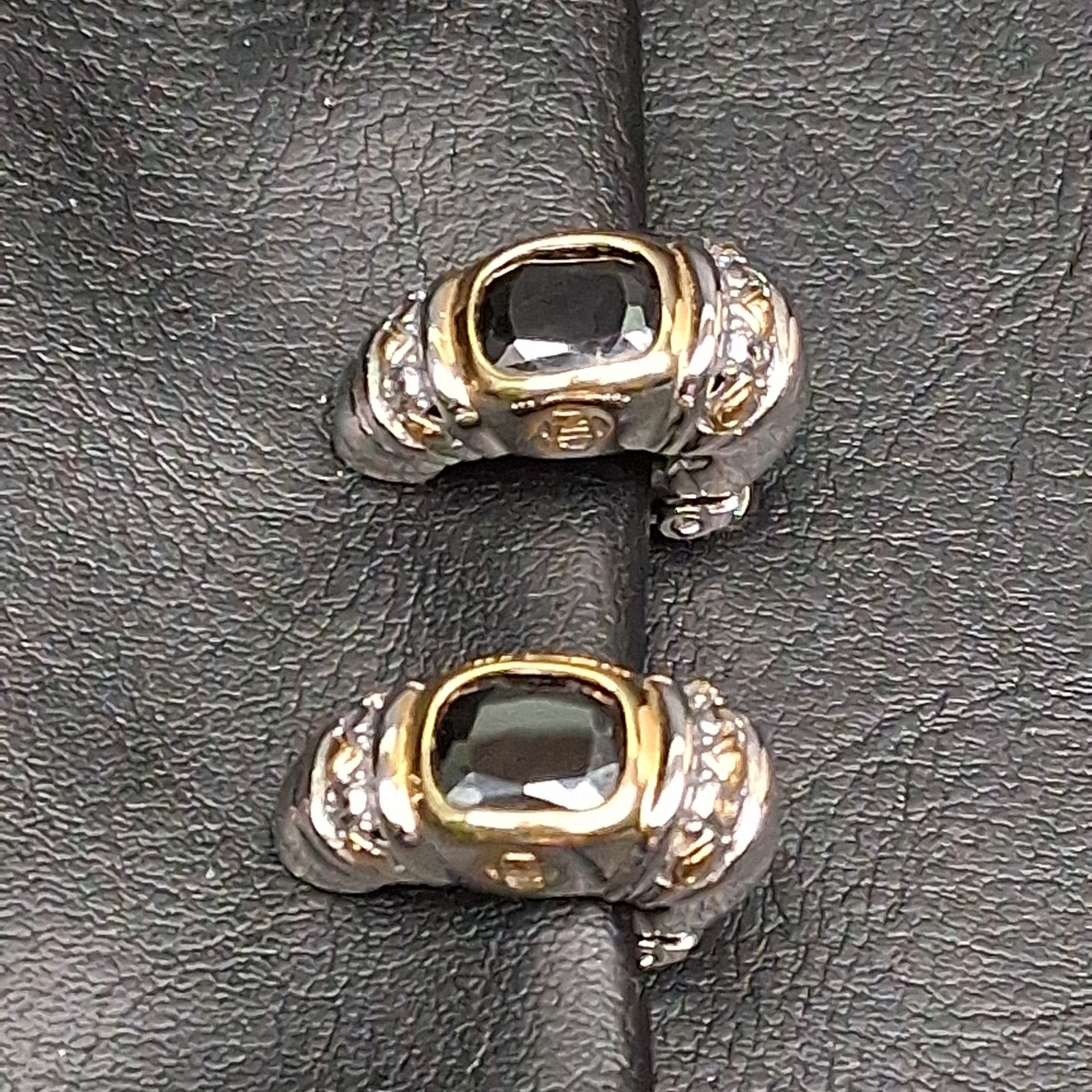 Fragrant Jewels JF USA Gold/ Silver Clip Earrings Whit Black Glass Stone. 18.043