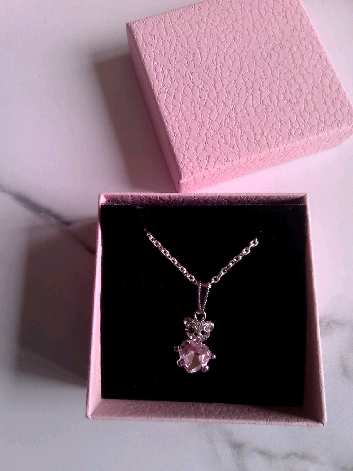 (16a) Silver Teddy Bear 🧸 Necklace With white Rhinestone & Box.