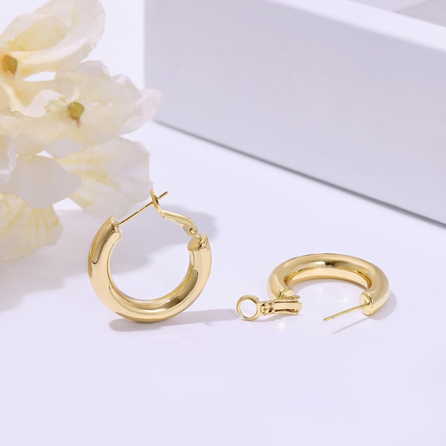 Lightweight 14K Gold Plated Thick Hoop Earrings – Perfect for Everyday Wear