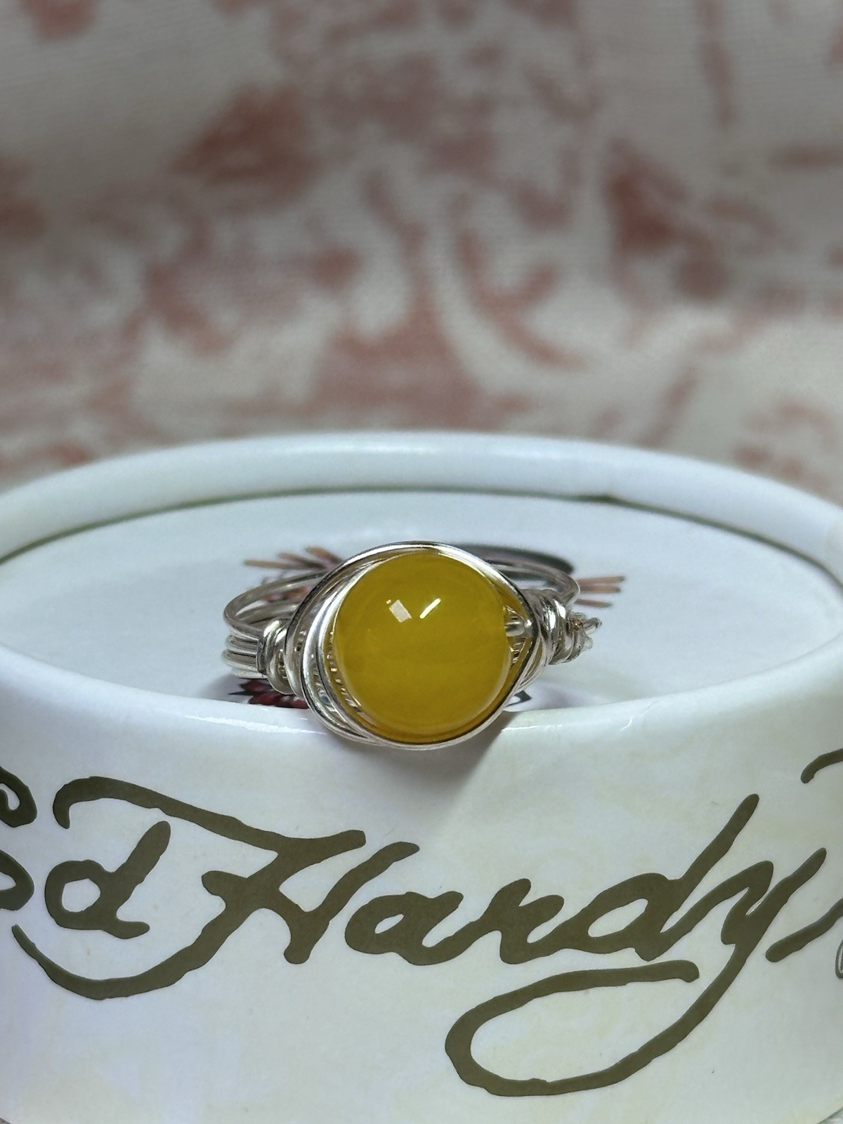 Silver Tone Cocktail Solitaire Ring w/ Round Yellow Stone Bezel Setting Size 8