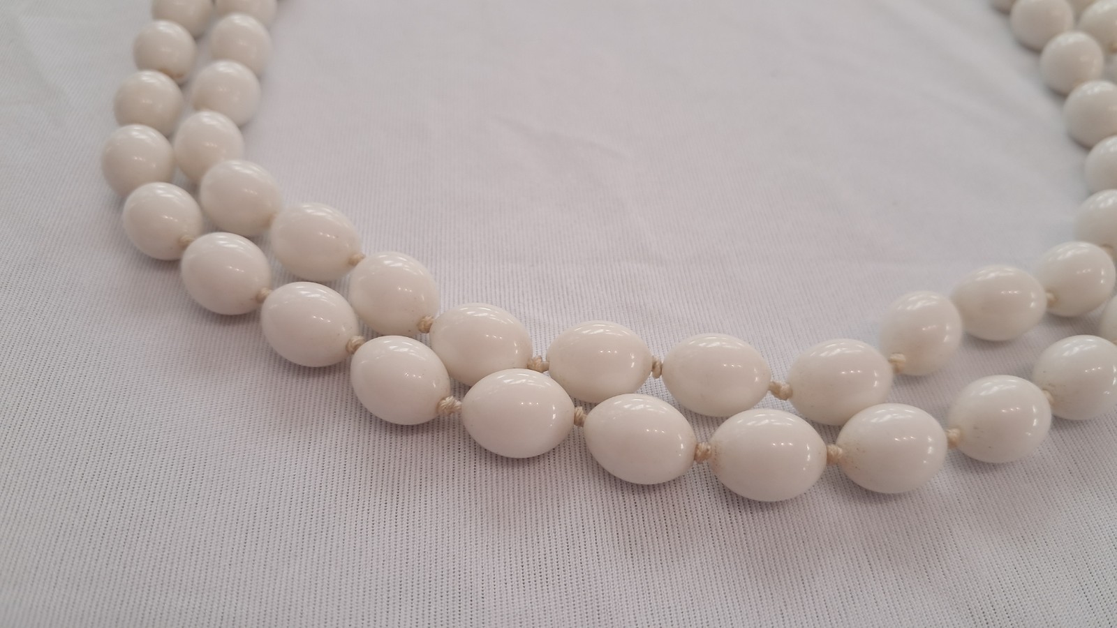 CROWN TRIFARI Vintage Double Strand White Bead Necklace Signed Jewelry Lucite
