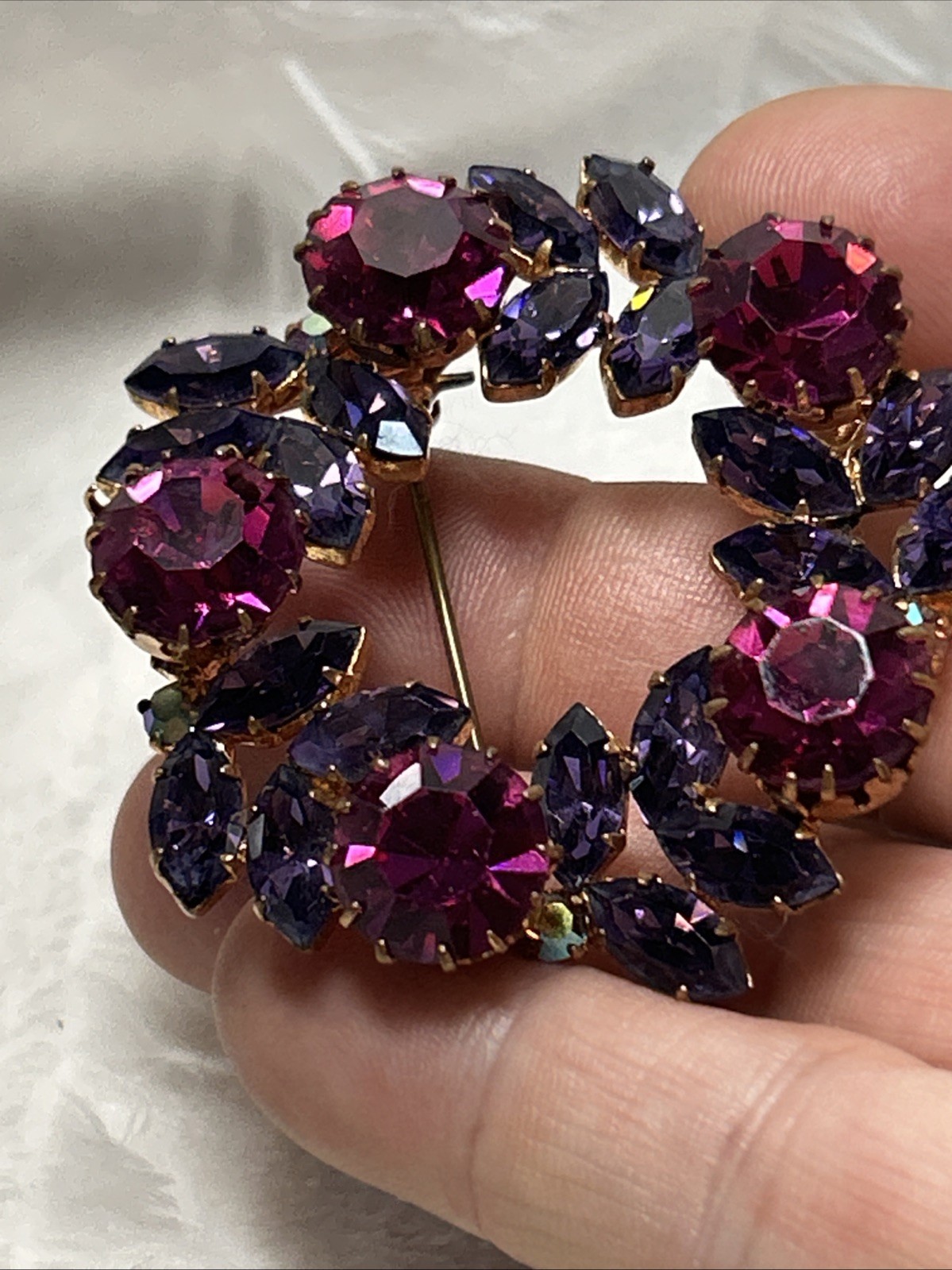Vintage Fuchsia Purple Rhinestone Wreath Brooch Earring Set Demi Parure Unsigned