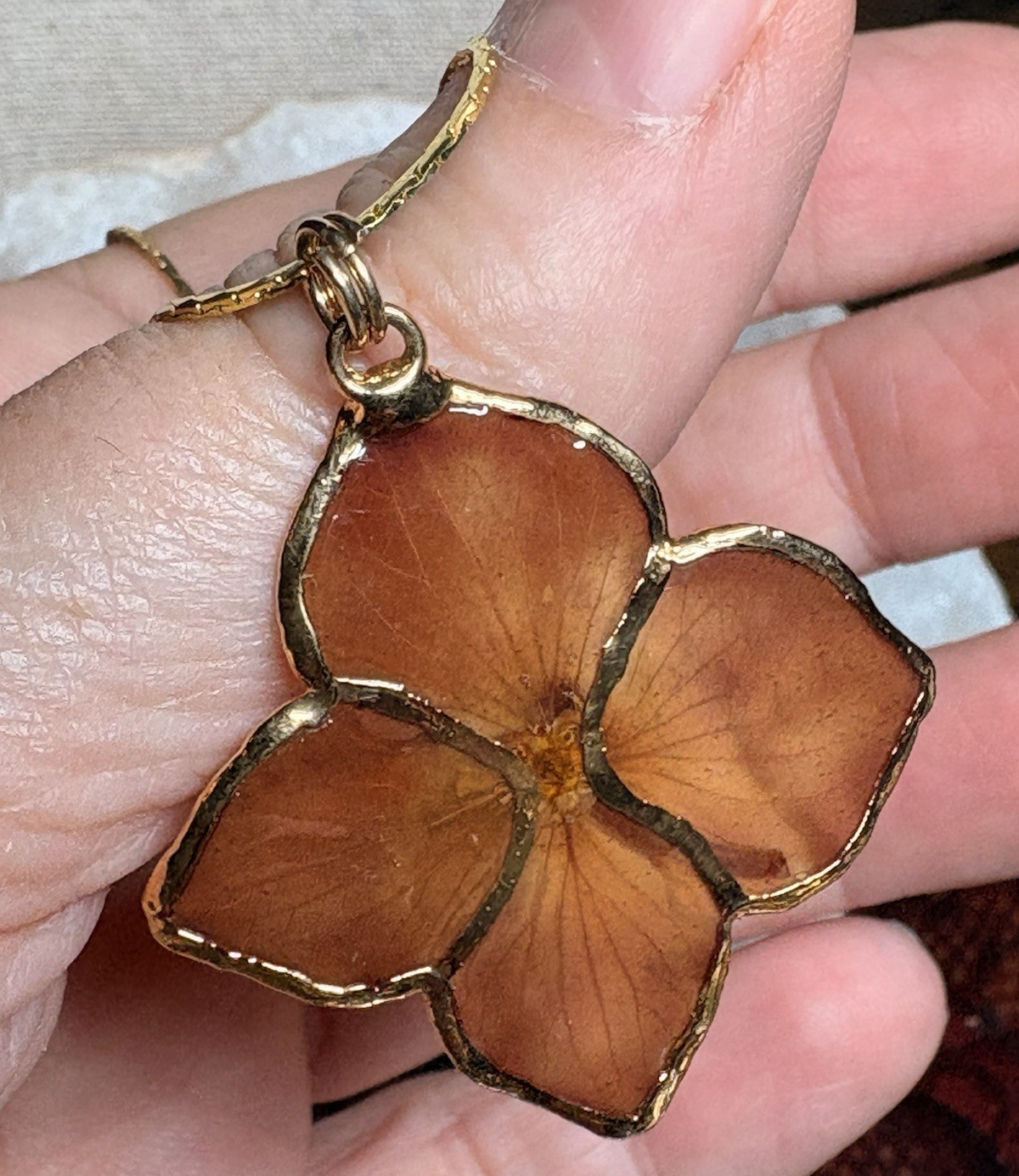 Vintage Korea 22in Gold Tone Chain Pendant Necklace Pressed Flower Gold Trim