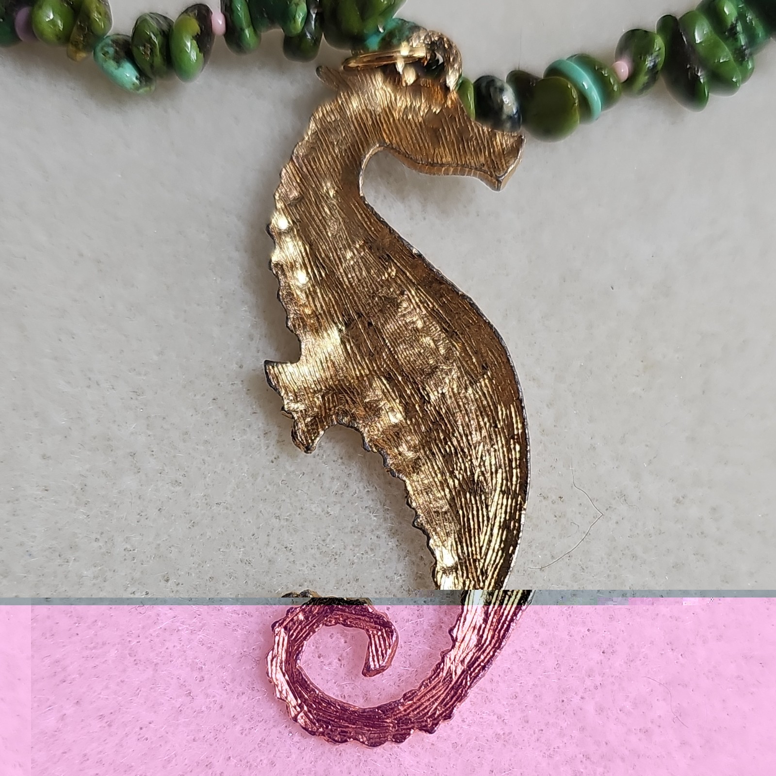 Green Turquoise Gemstone Necklace w Vtg Gold Tone Seahorse Pendant 18″ Lobster