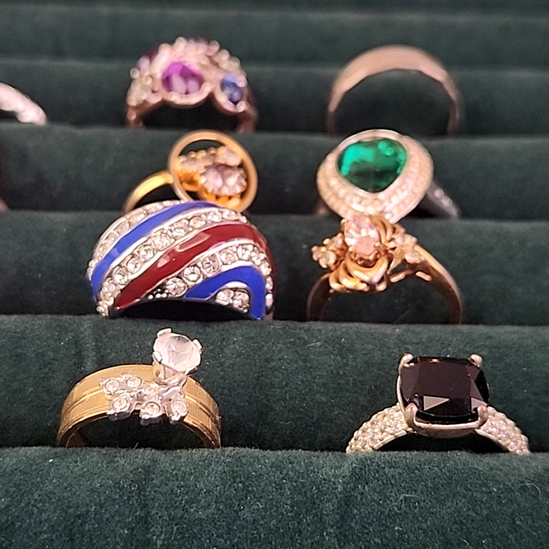 Ring Lot of 16 Rhinestones Multi Tone Various Sizes 6-8