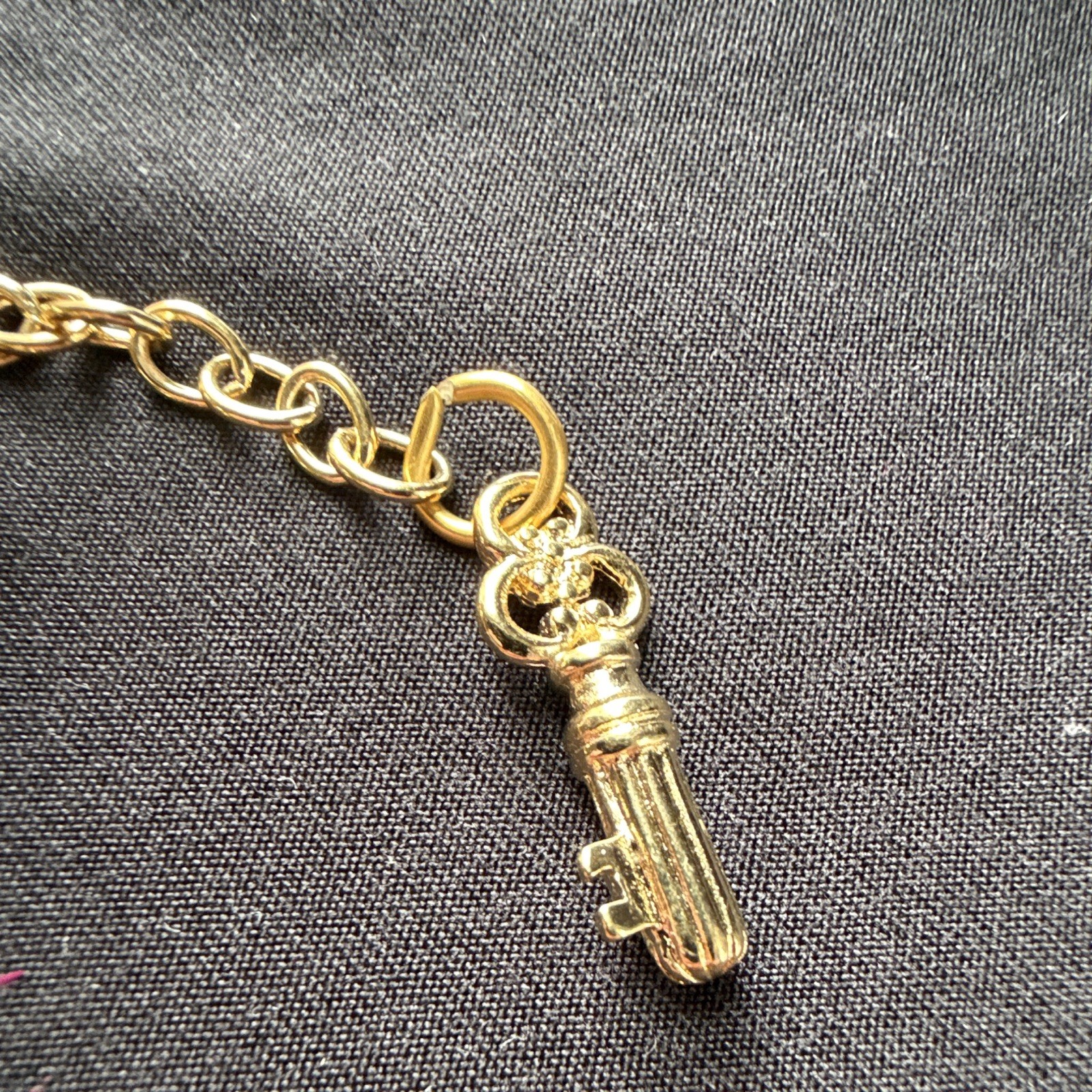 Vintage Trifari Signed Gold Tone Heart Padlock Dangle Brooch Pin Chain Key Charm