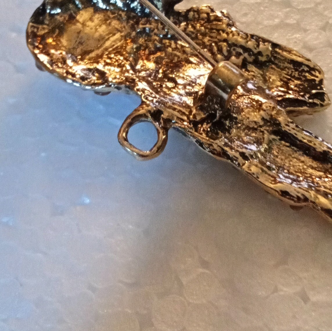 Gold Tone Rhinestone Parrot Bird Brooch Pin, Brown Clear Stones, Red Beak