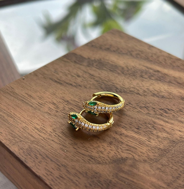 925 Gold Plated Pave CZ Green Eyes Anime Snake Hoop Huggie Earrings Women PE60