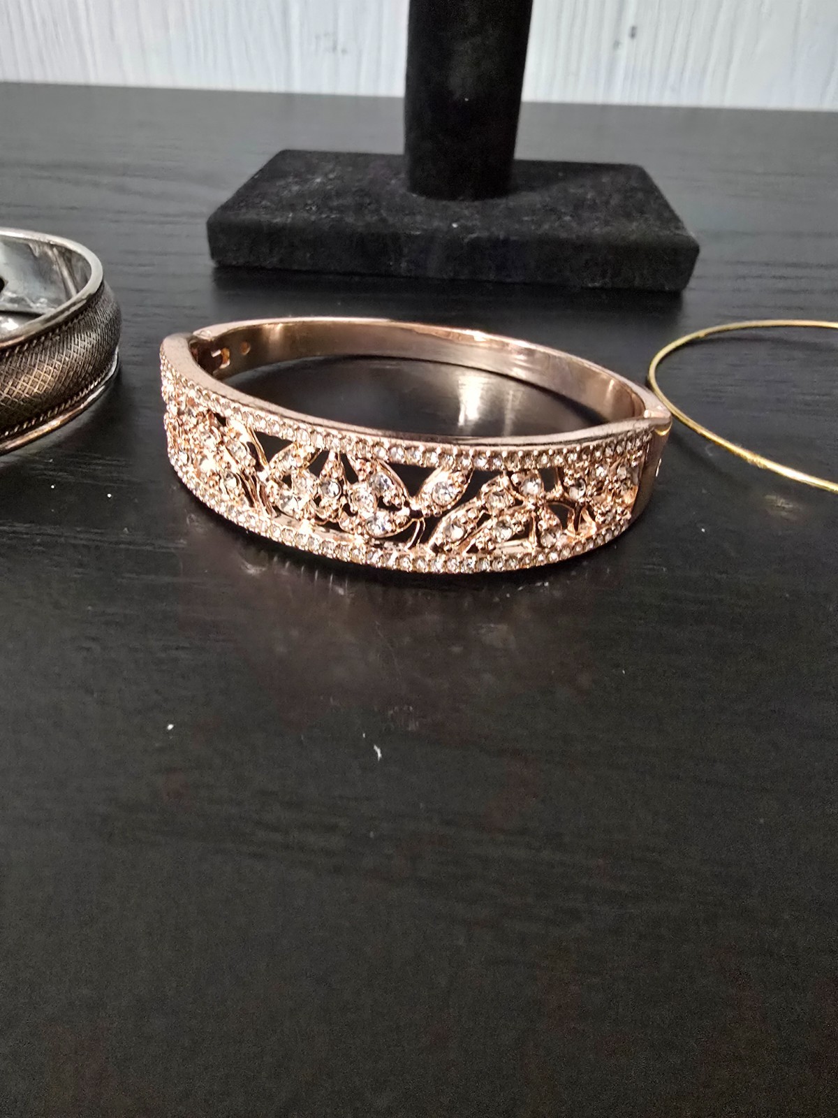 Mixed metal materials and colors Lot of 8 bracelets