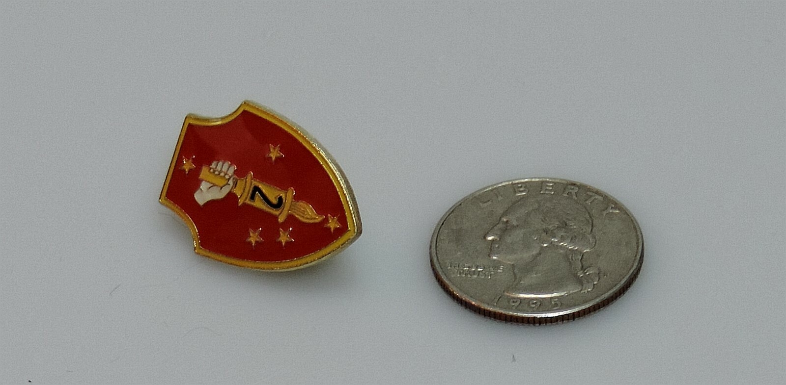 UNITED STATES MARINE CORPS- 2nd MARINE DIVISION LAPEL PIN