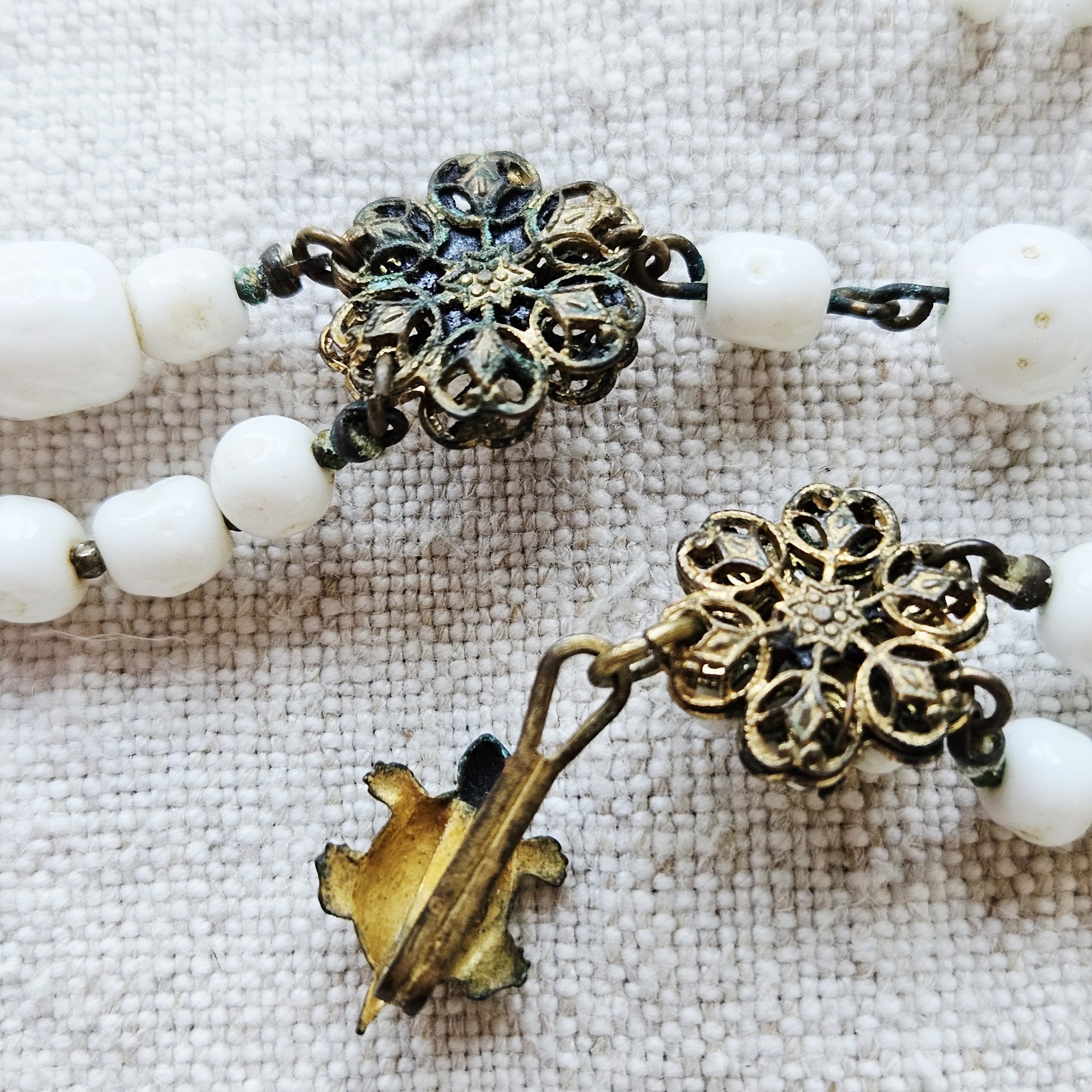 Unsigned Miriam Haskell Floral Pendant Double Strand Milk Glass Beaded Necklace
