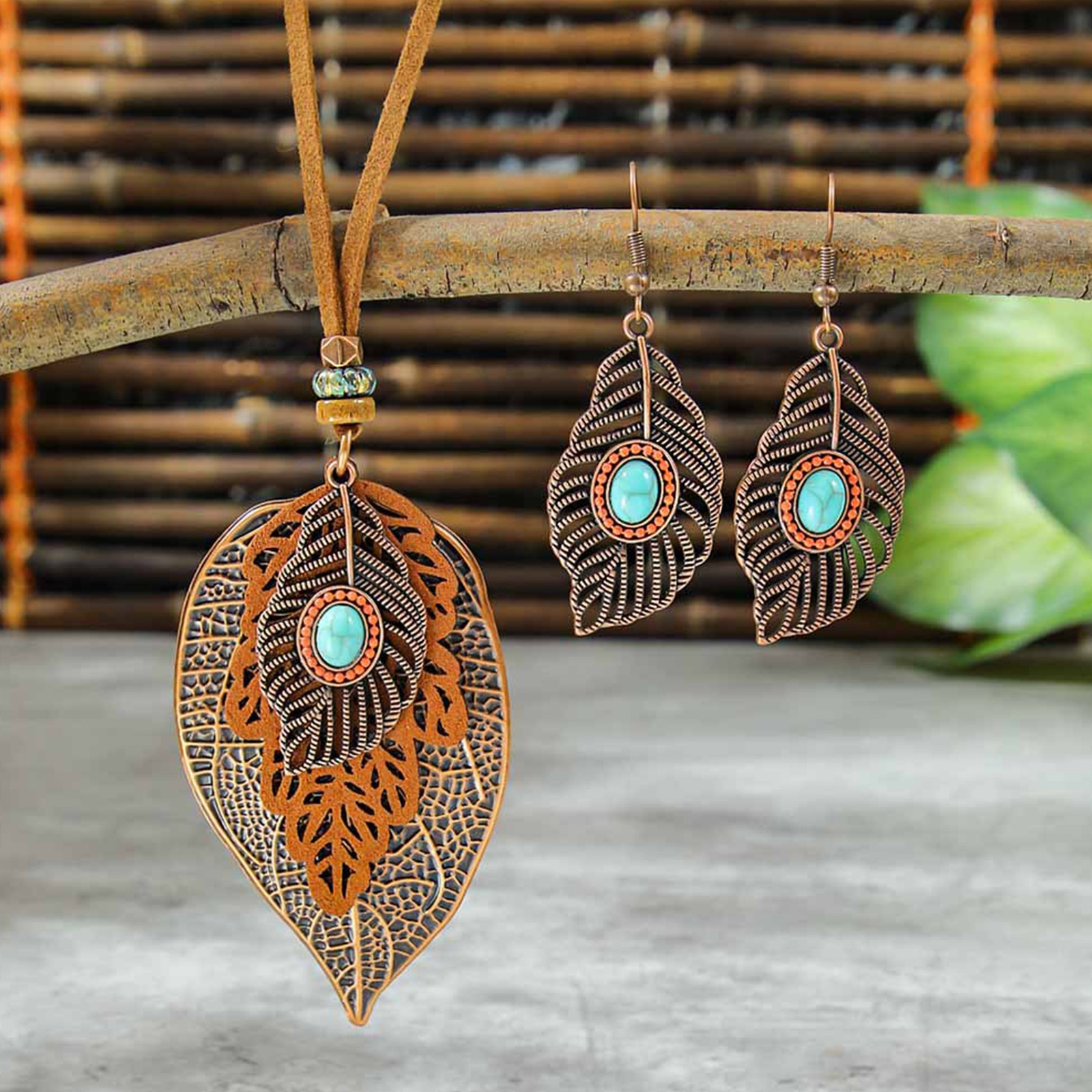 3Pcs Women Retro Bohemian Leaf Necklace Earring Set Turquoise PU Leather Jewelry