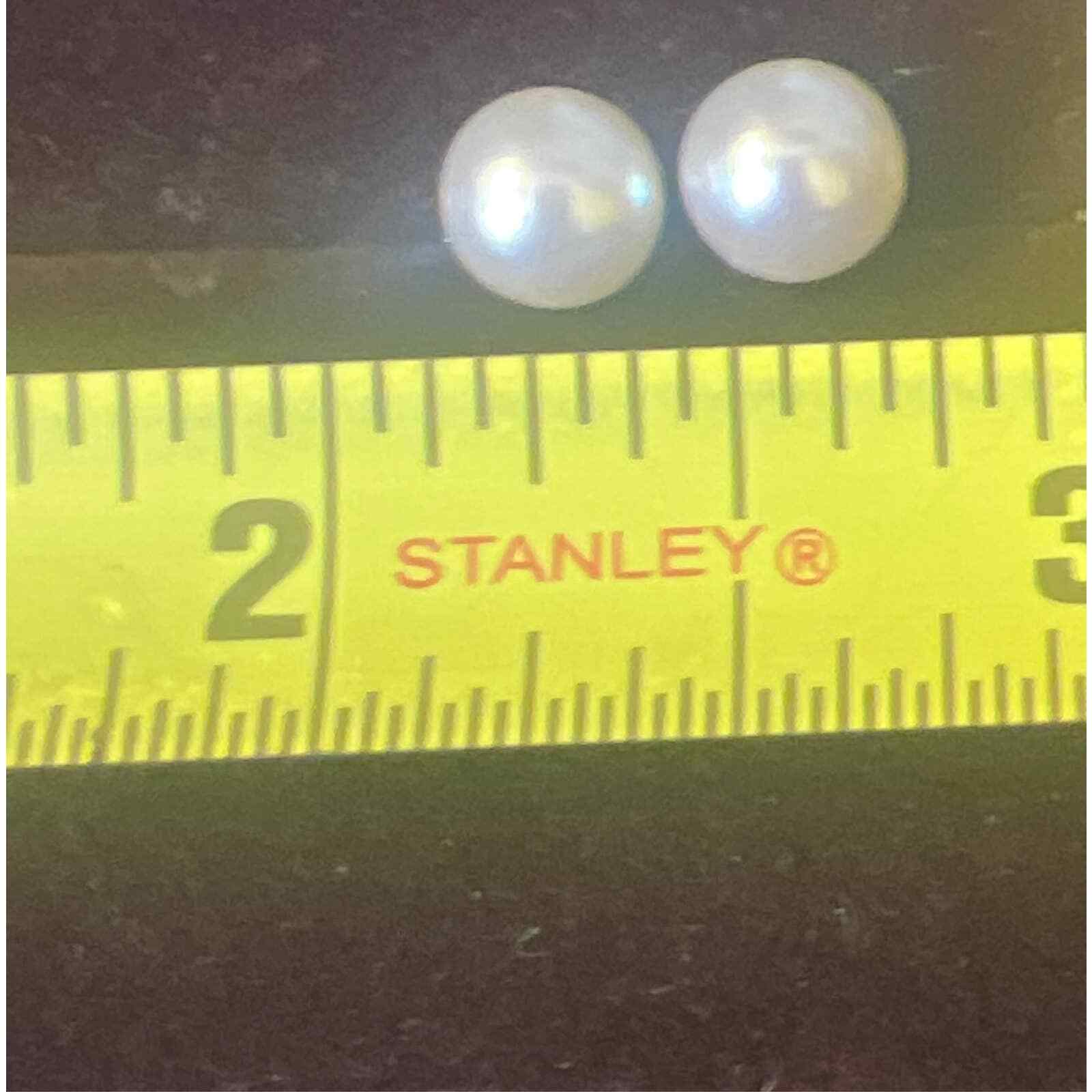 Pearl earrings 1 1/8 cm post silver no stamp Pearl earrings