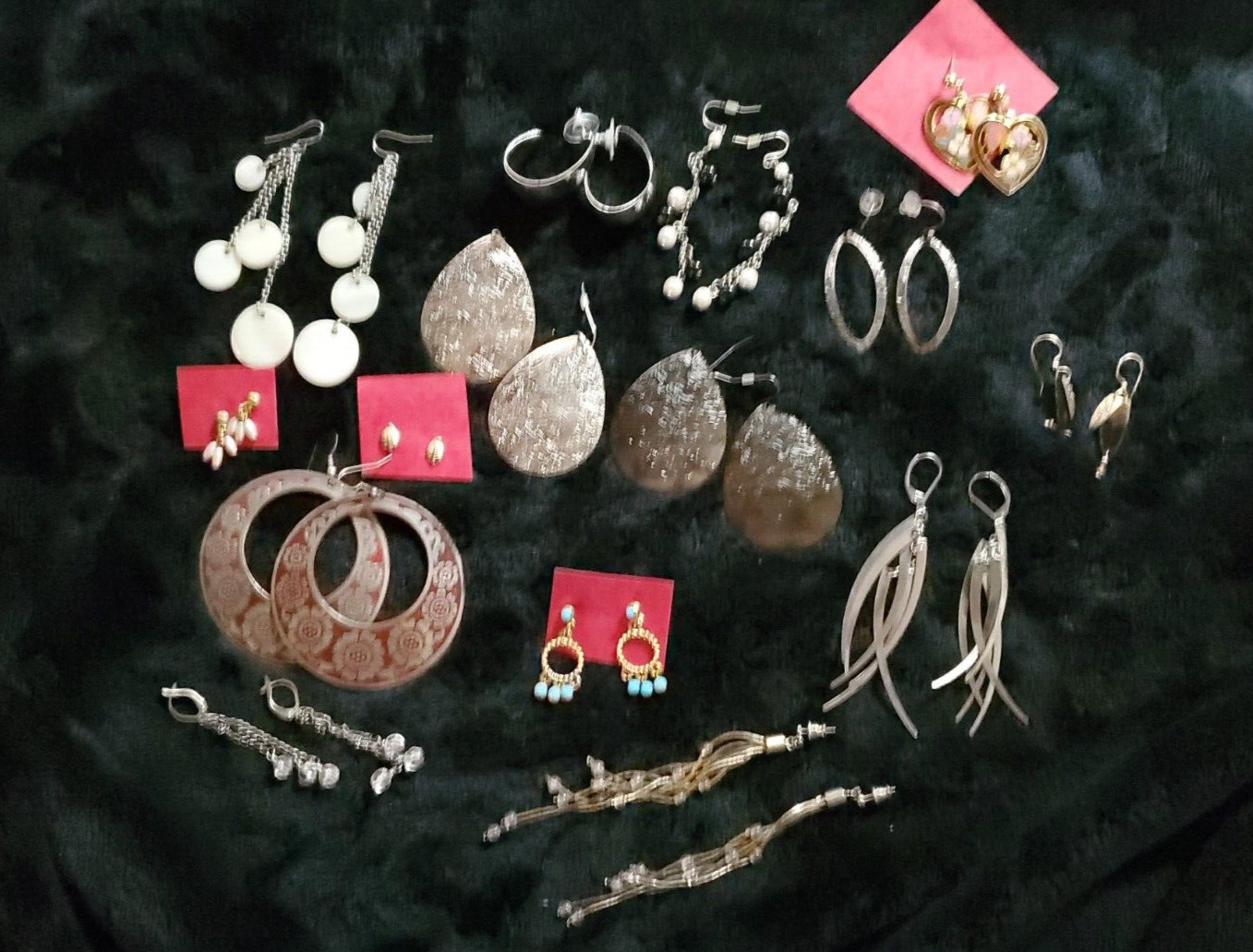 Earrings Lot Of 15 Pairs Pierced Mixed Styles Estate. (E2)