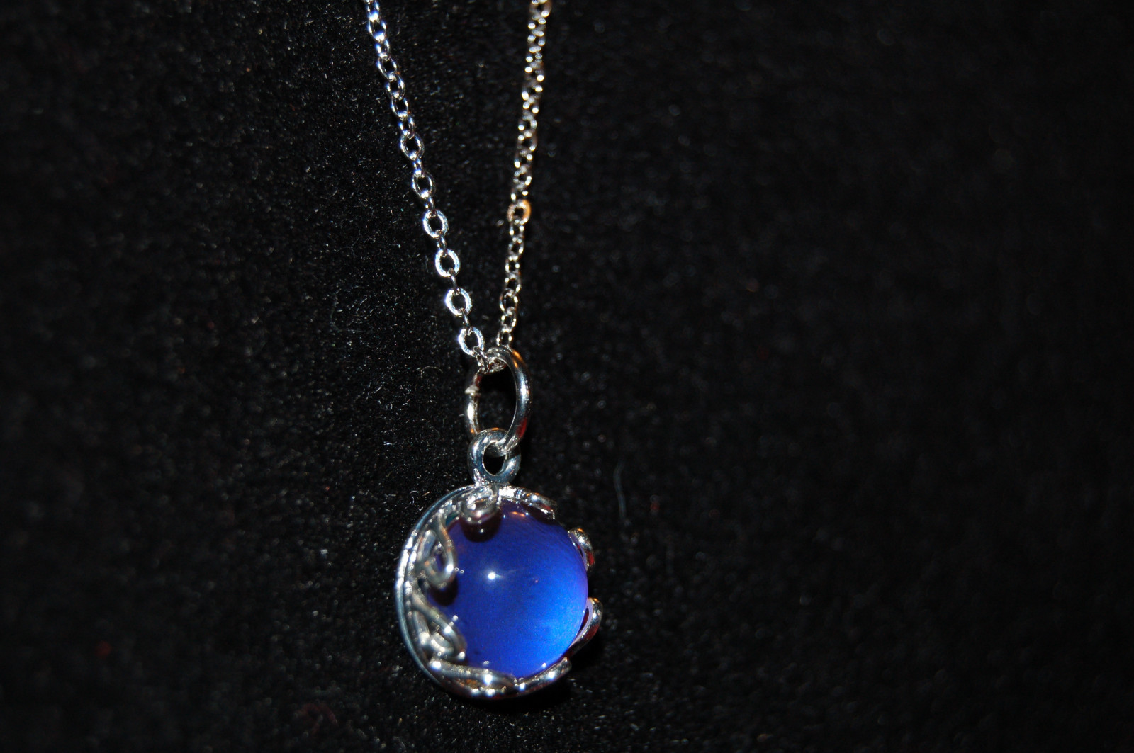 Heart Surround Mood Necklace, Sterling Silver Plated, 12mm, #A2V1