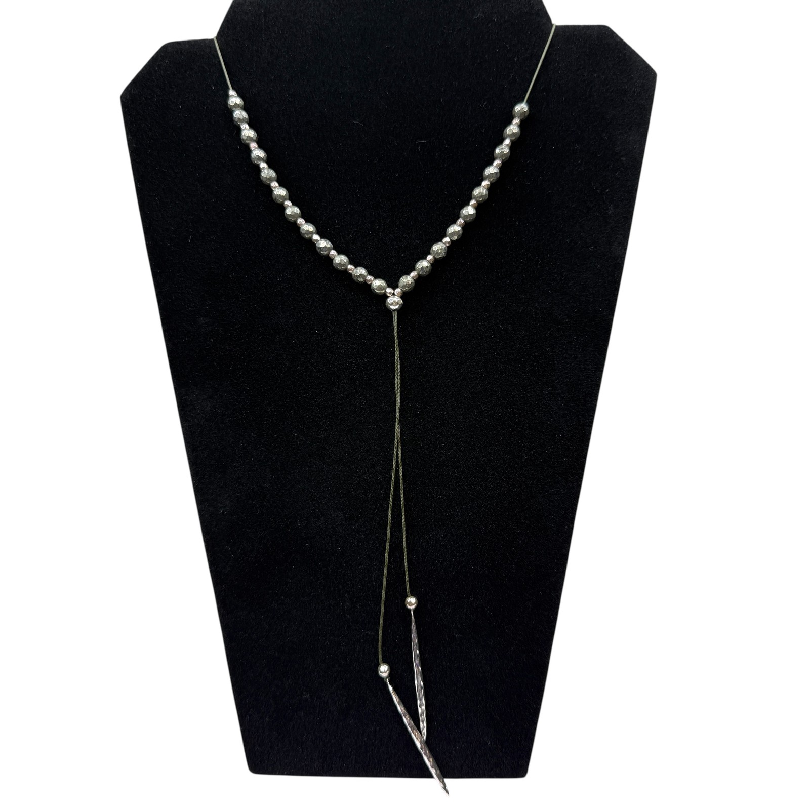 Lariat Y Necklace Green Grey Faceted Metal Beads Silver Tone Bar Pendant 18 in
