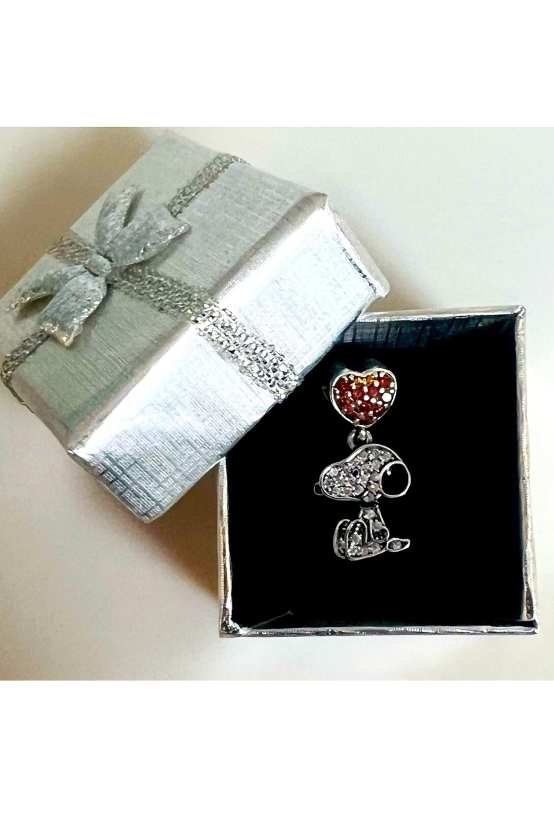 Peanuts SNOOPY Heart S925 Sterling Silver & Rhinestone Charm With Gift Box