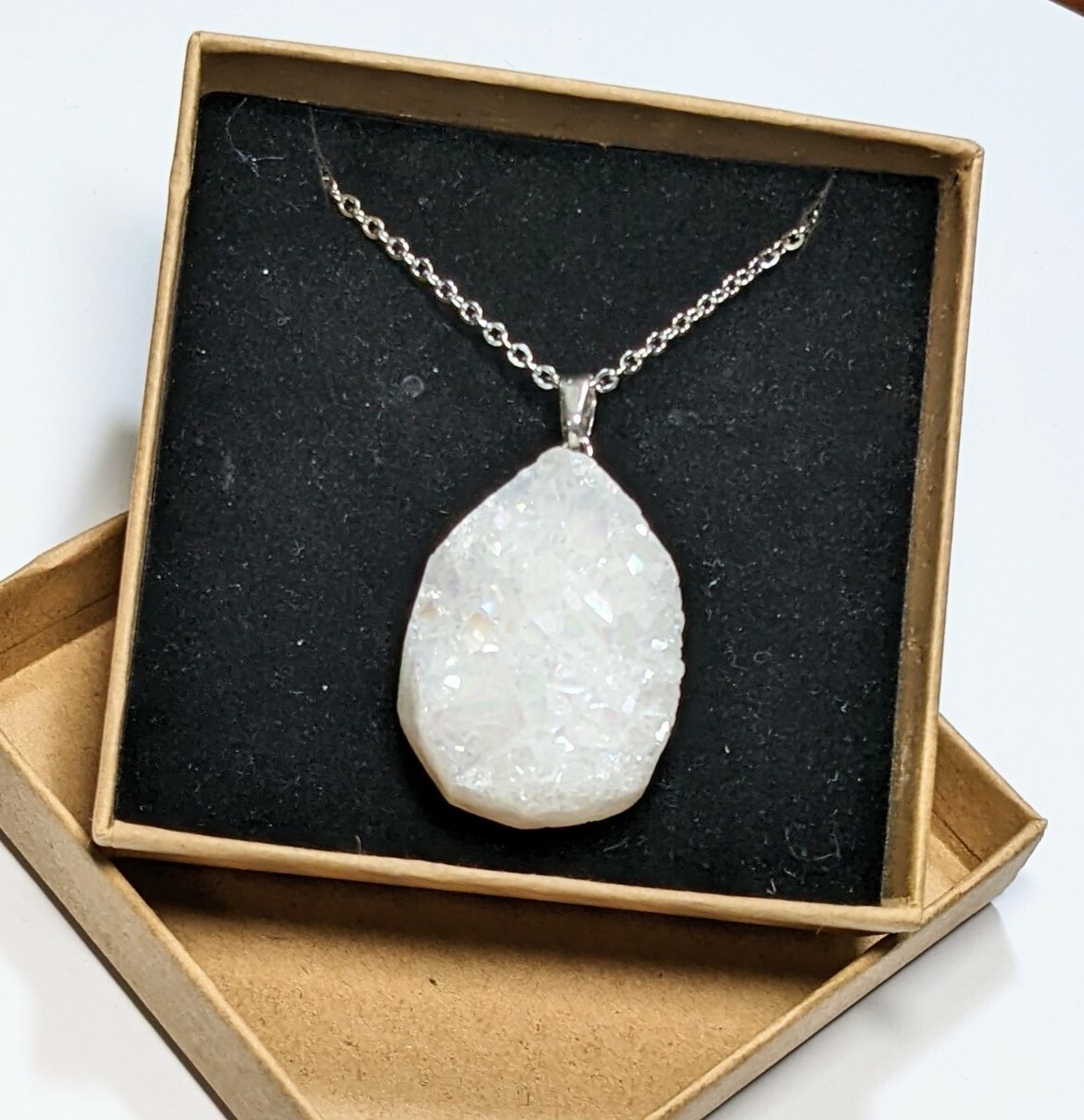 Druzy Geode Agate Pendant Necklace for Woman Long Necklace Healing 30″ Gift Whit