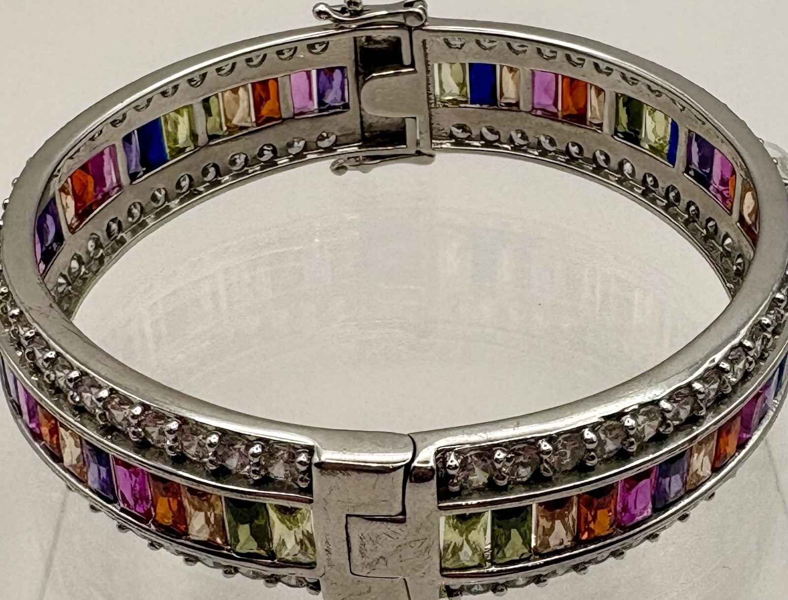 43.27g 925 Sterling Silver Rainbow CZ Hinged Bangle Bracelet Channel Set 6.5”