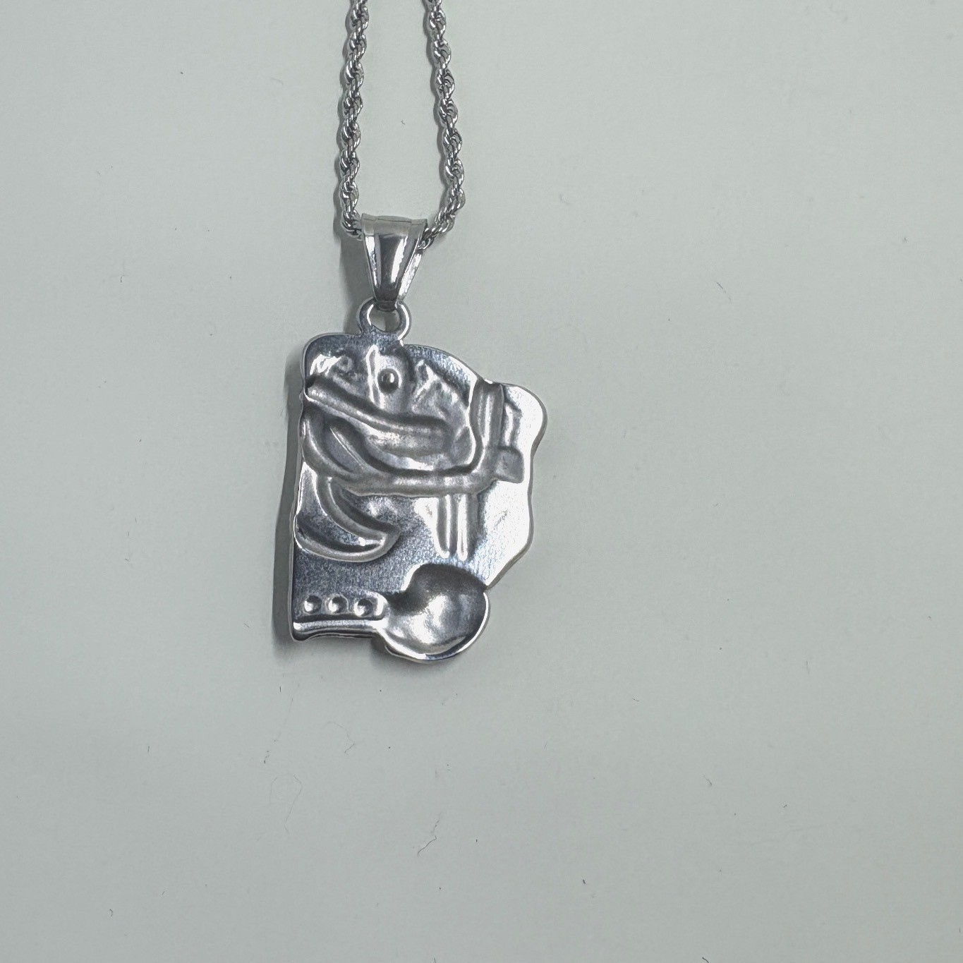 Silver Tone Rope Chain Elephant Pendant Necklace Statement Jewelry