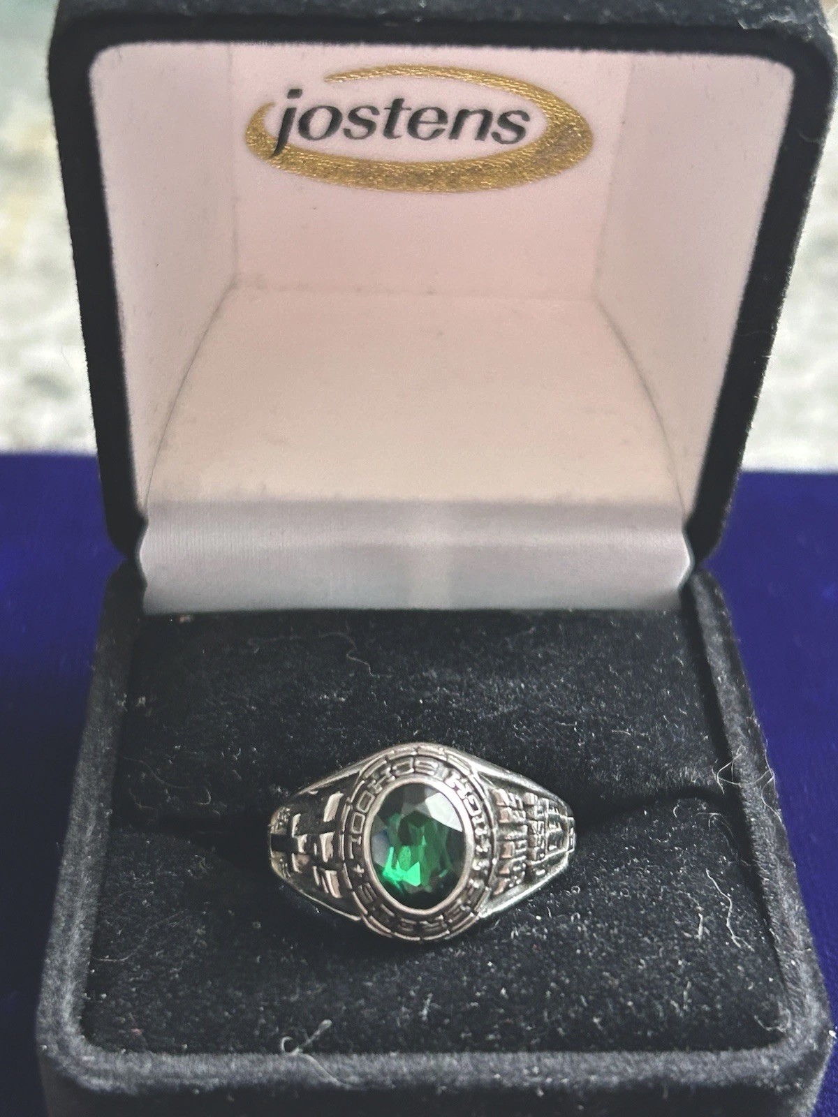 1999 JOSTENS Silver Fergus High Ring Emerald Green Stone Signed Sz 9 Mint In Box