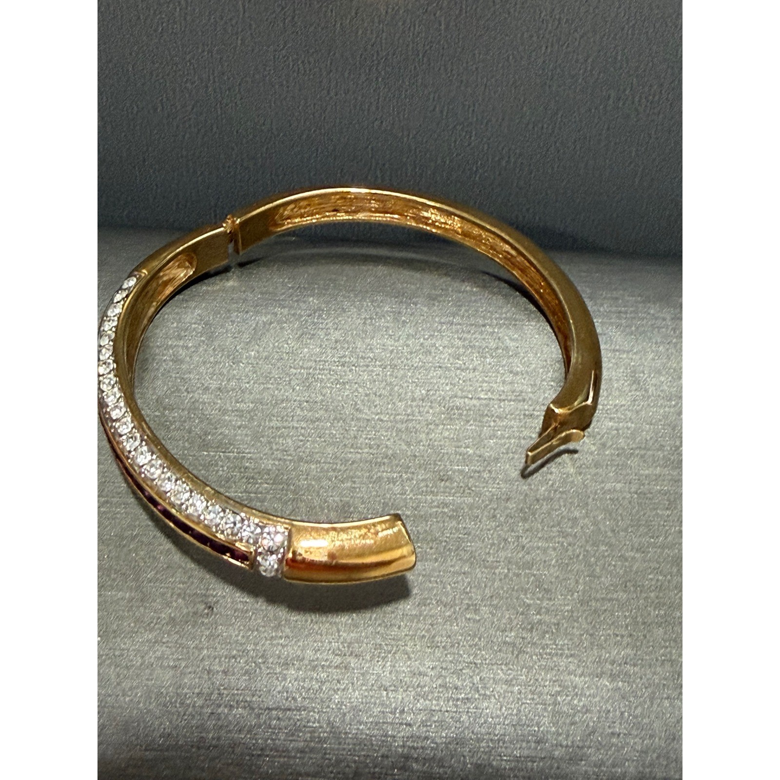 Vintage Purple Clear Crystal Hinged Bangle Bracelet Rhinestone Pave Gold Tone