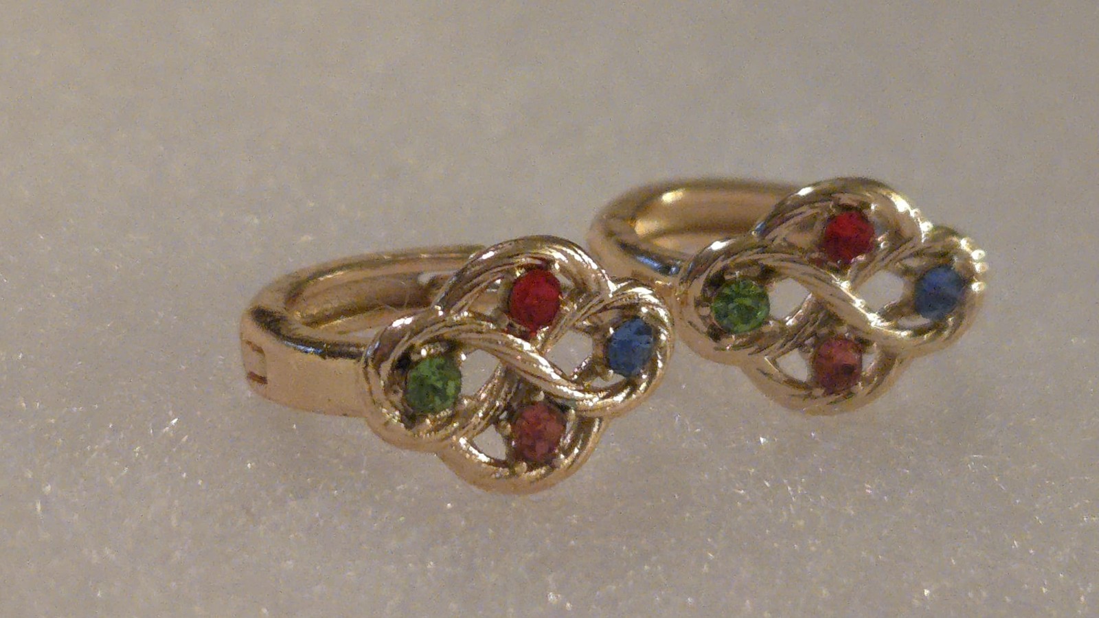 Celtic Knot 10mm Pierced Gold toned mini Colored (red, green, blue & pink)…