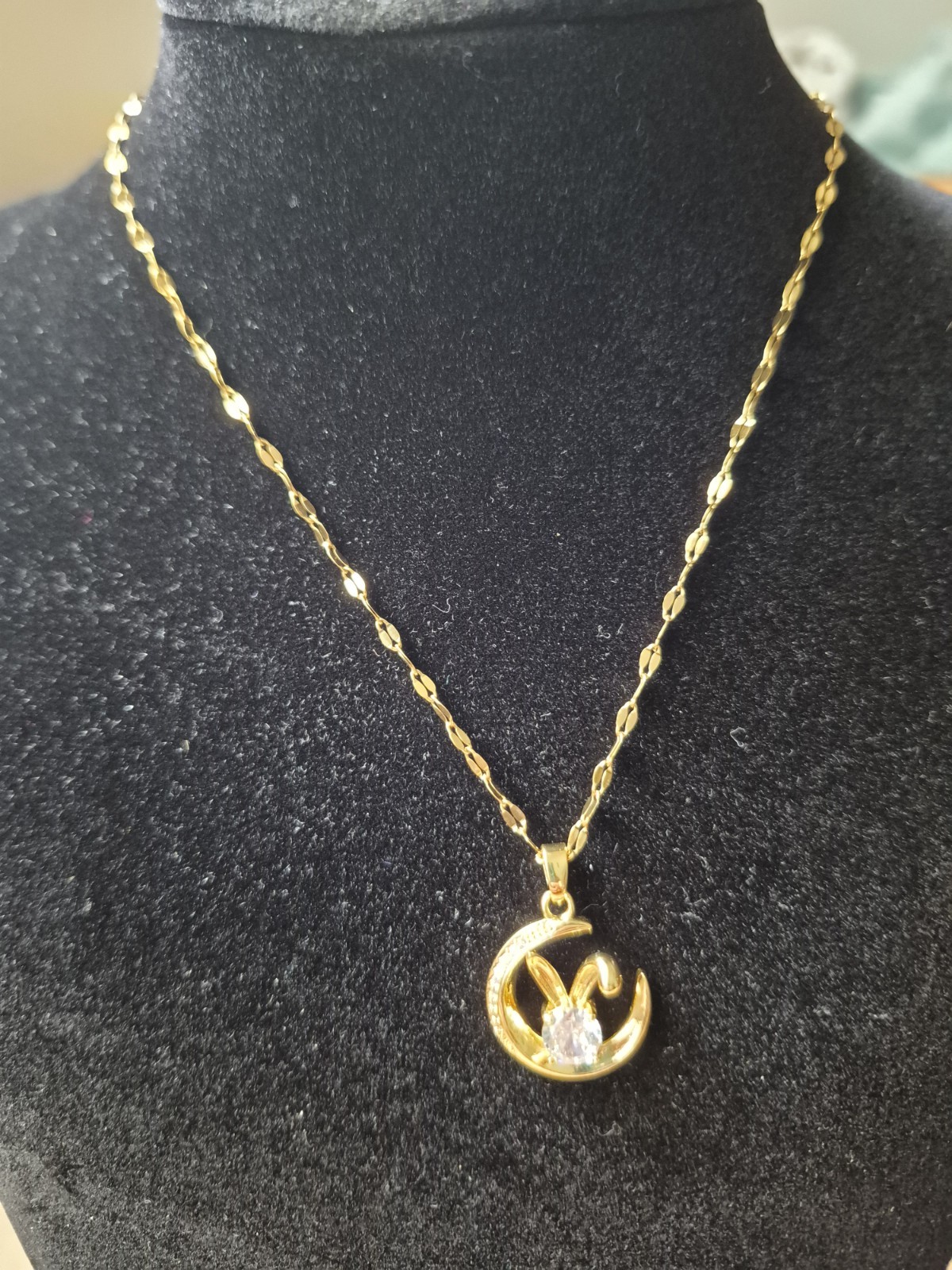 Gold Tone Rope Chain Pendant Necklace Round White/Colorless CZ Charm Prong