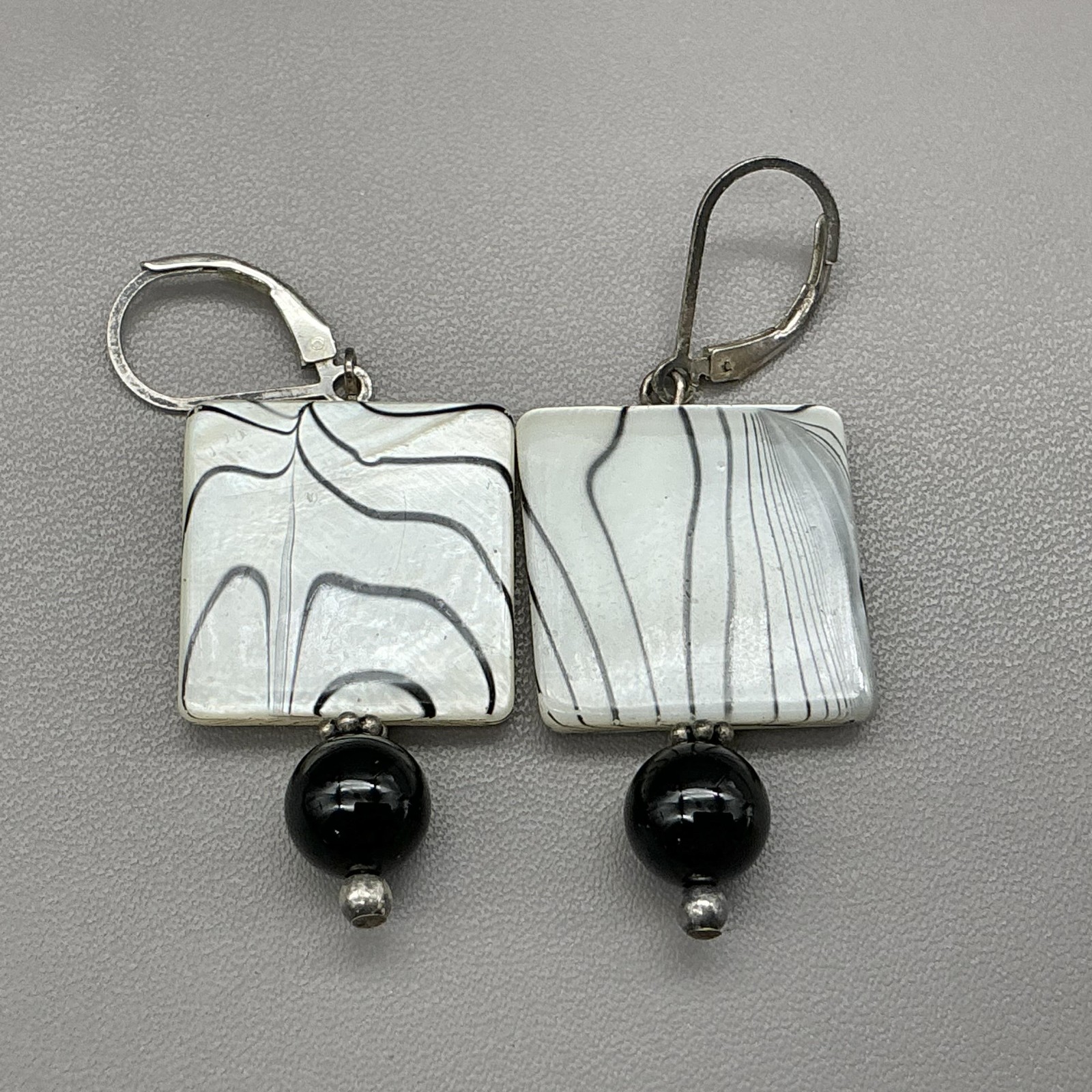 Donna Dressler Necklace Bracelet Earrings Set Black White Beaded Square Design