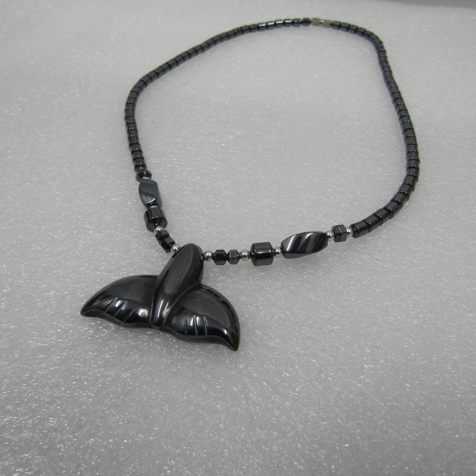 Women’s Jewelry Black Necklace Hematite Beads None Magnetic