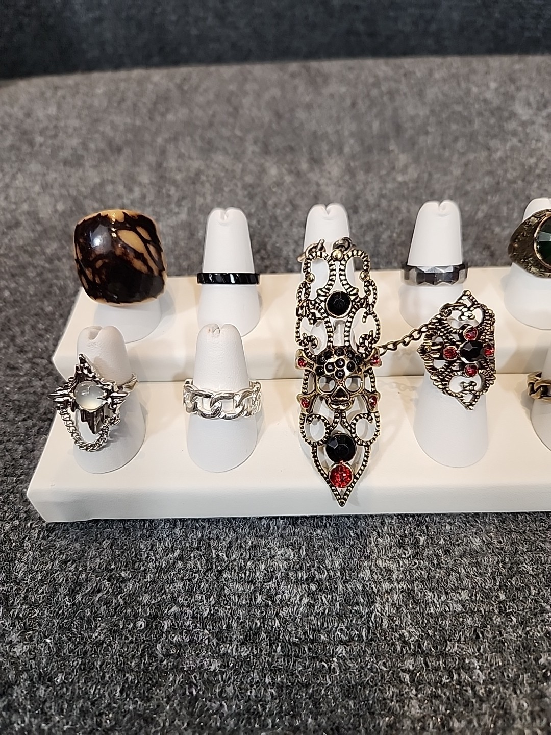 Jewelry 11 Rings Gothic Collection Skull 2 Rings w/Chain See Description #203
