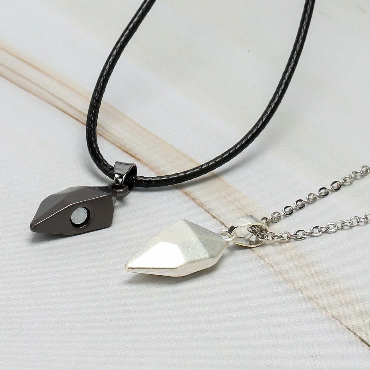 2pcs Magnetic Couple Necklace Heart Friendship Matching Pendant Jewelry Set Gift