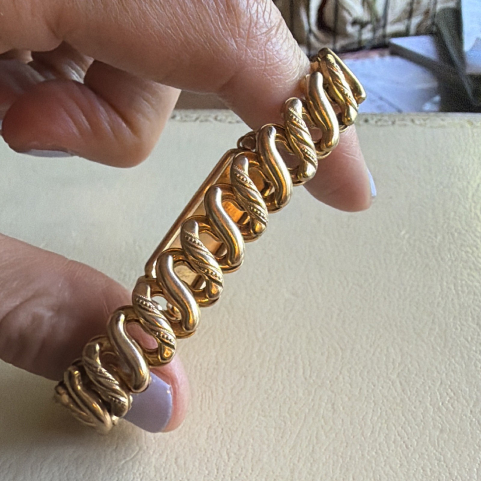 WW2 Air-Force Pilot Sweetheart Bracelet, Vintage Gold Military Wings Bracelet