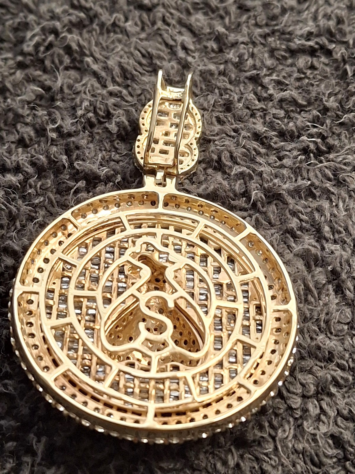 10k Gold Mens Baguette Diamond Money Bag Circle Pendant 5 Cttw