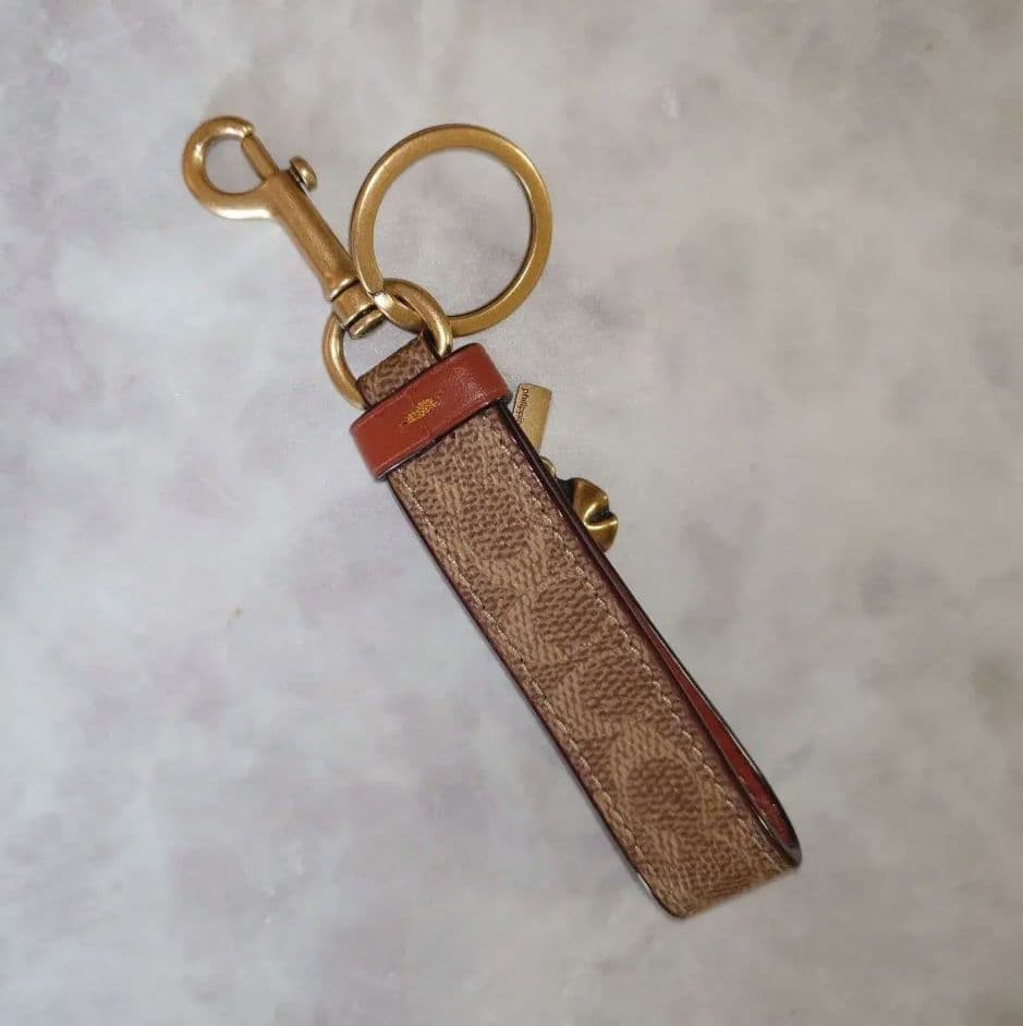 Coach Tea Rose Signature Loop Keychain Candlestick Brown Leather Gold