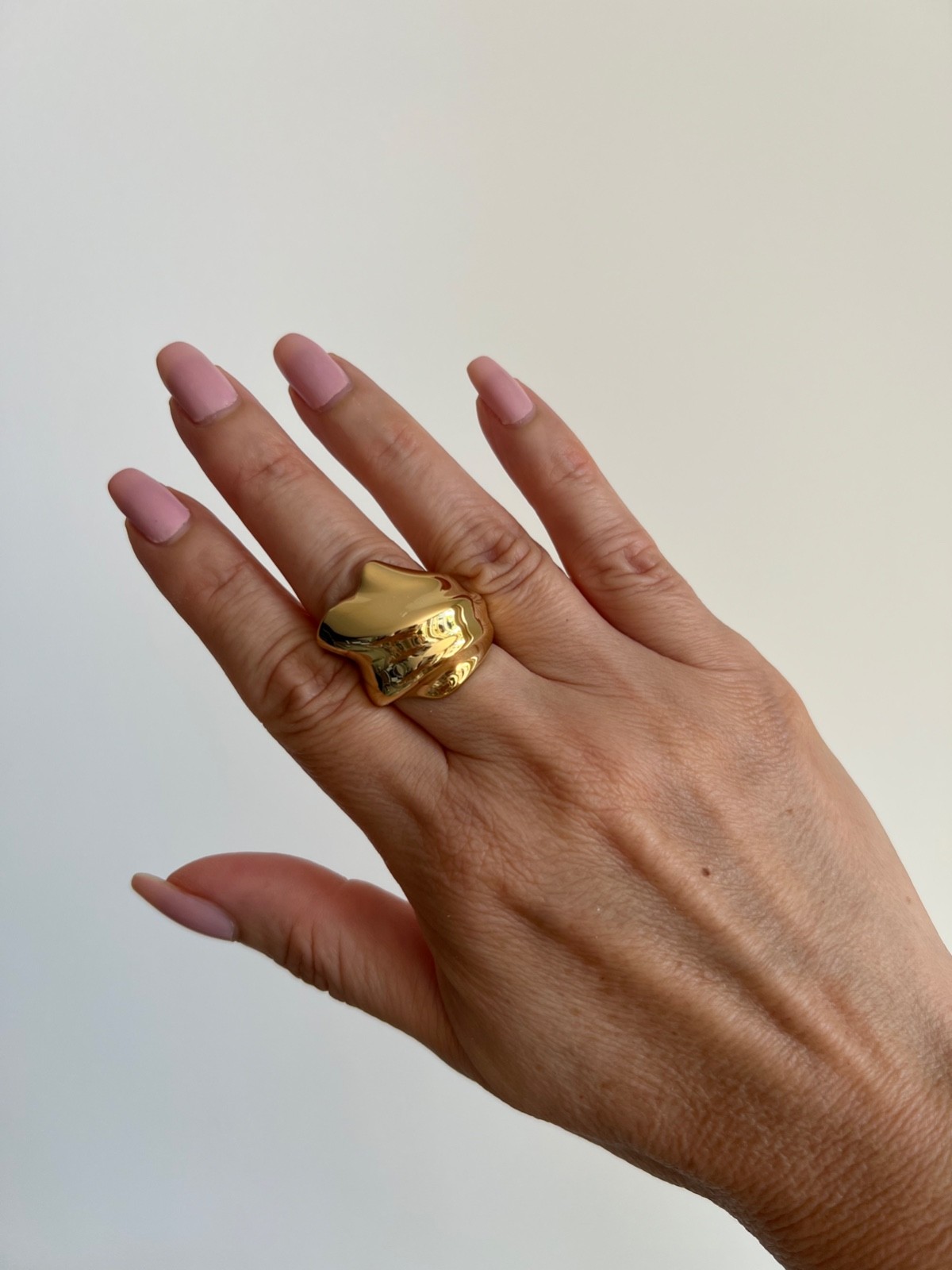 JENNY BIRD 14K Gold Plated Steel LYDIA Ring Size 7 $110 MSRP