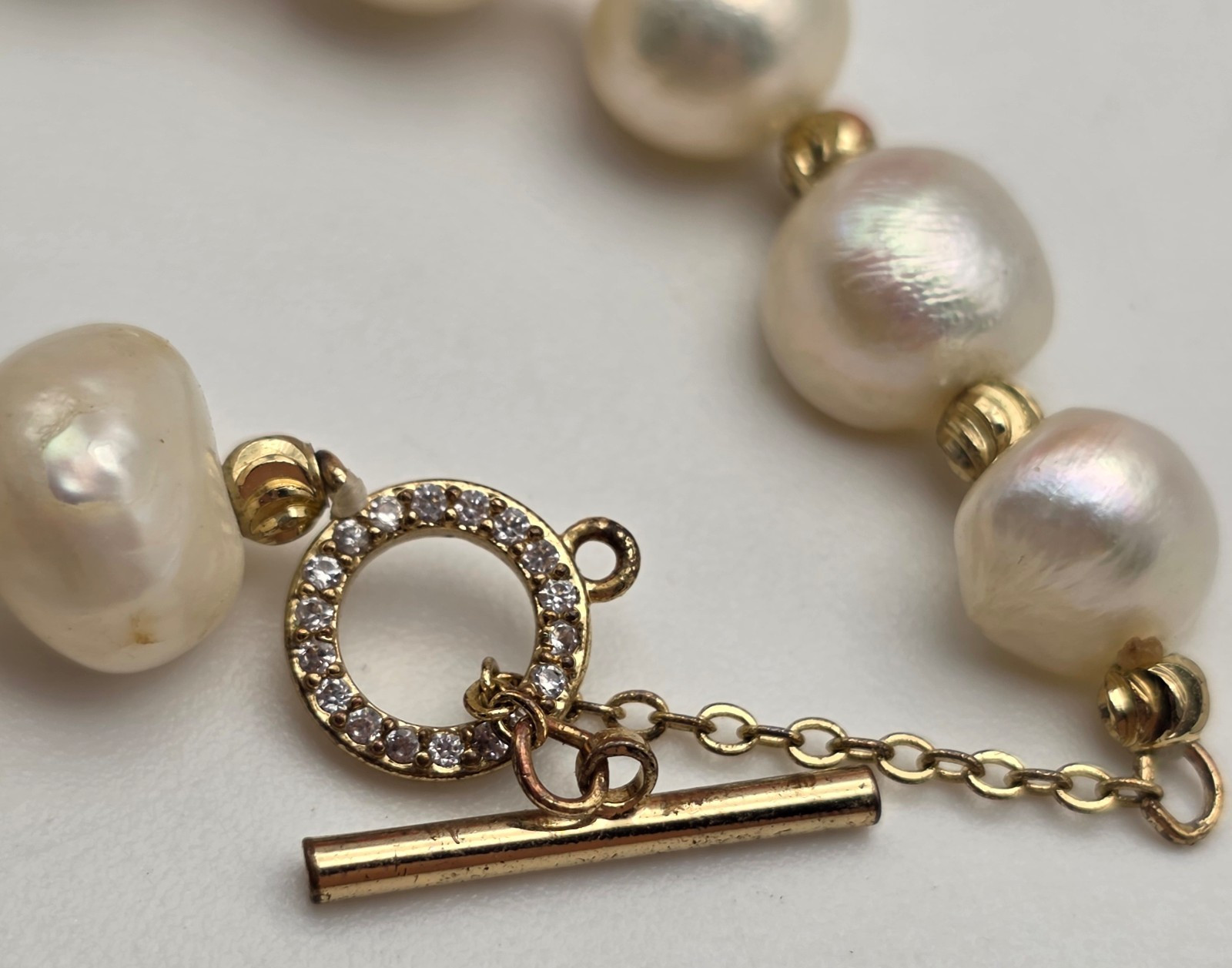 Natural Freshwater Baroque Pearl Bracelet Gold Tone CZ Toggle 7 In 9.1mm