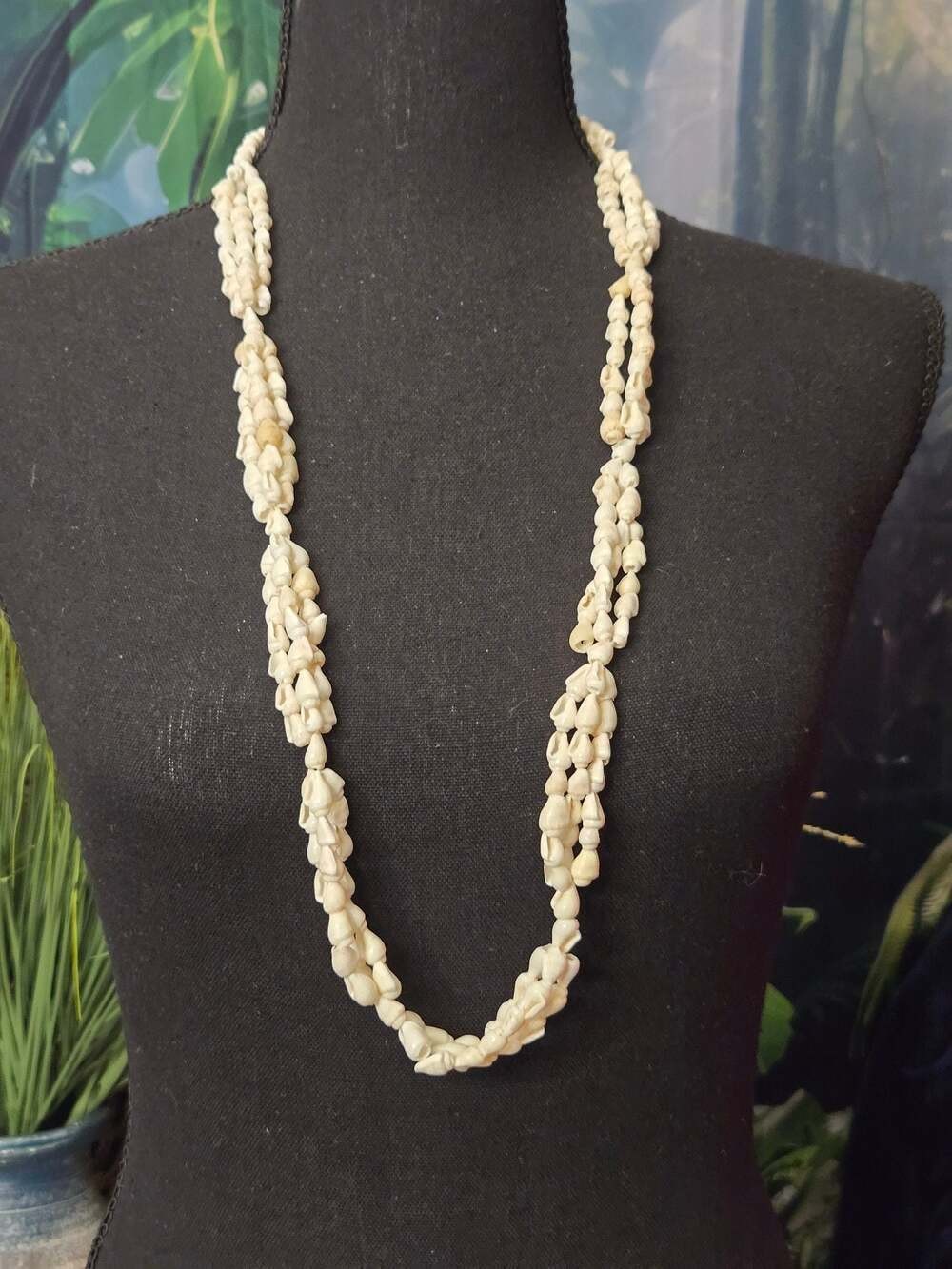 Vintage Puka Lei/ Necklace –