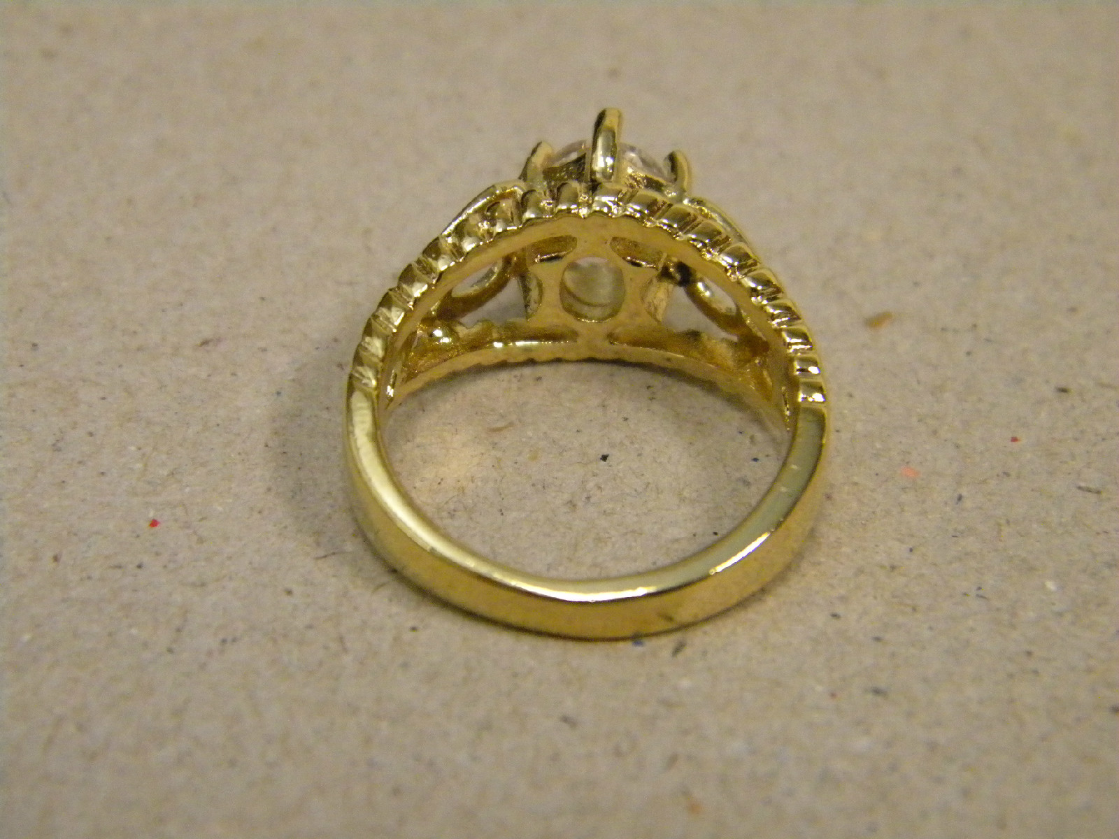 Lady’s Girl’s Women Yellow Gold or Silver Plated Clear CZ Solitaire Ring Size 7
