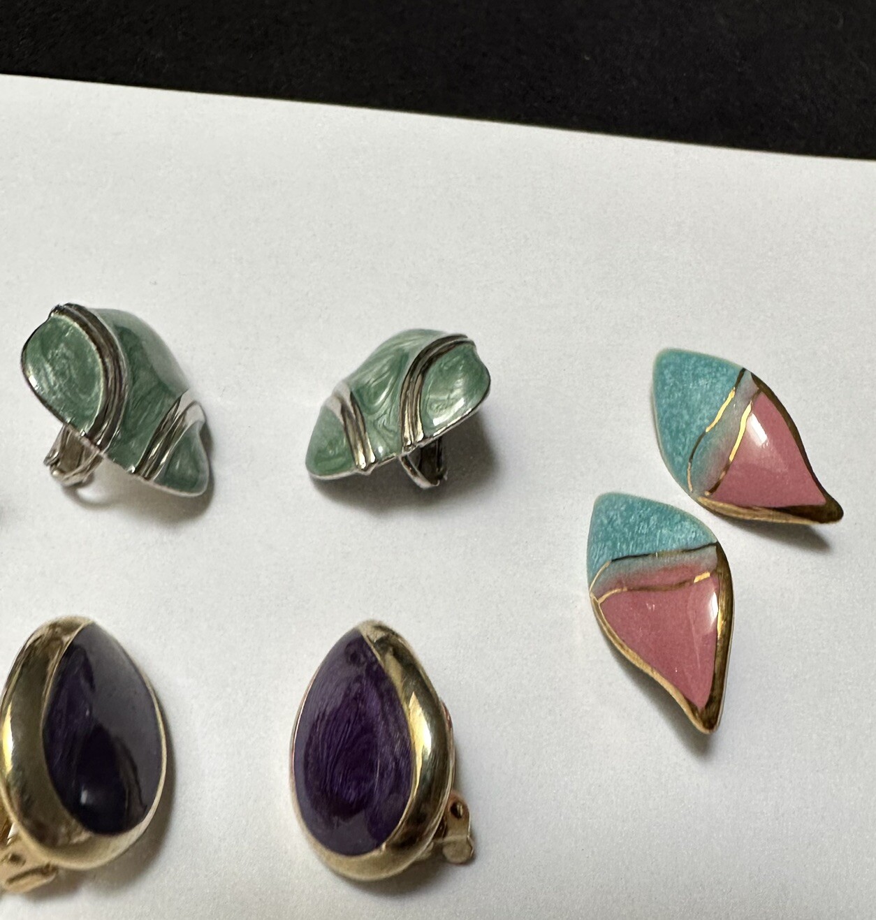 Lot Of 4 Clip On Screw On Earrings 1 Ceramic 2 Enamel 1 Rhinestone