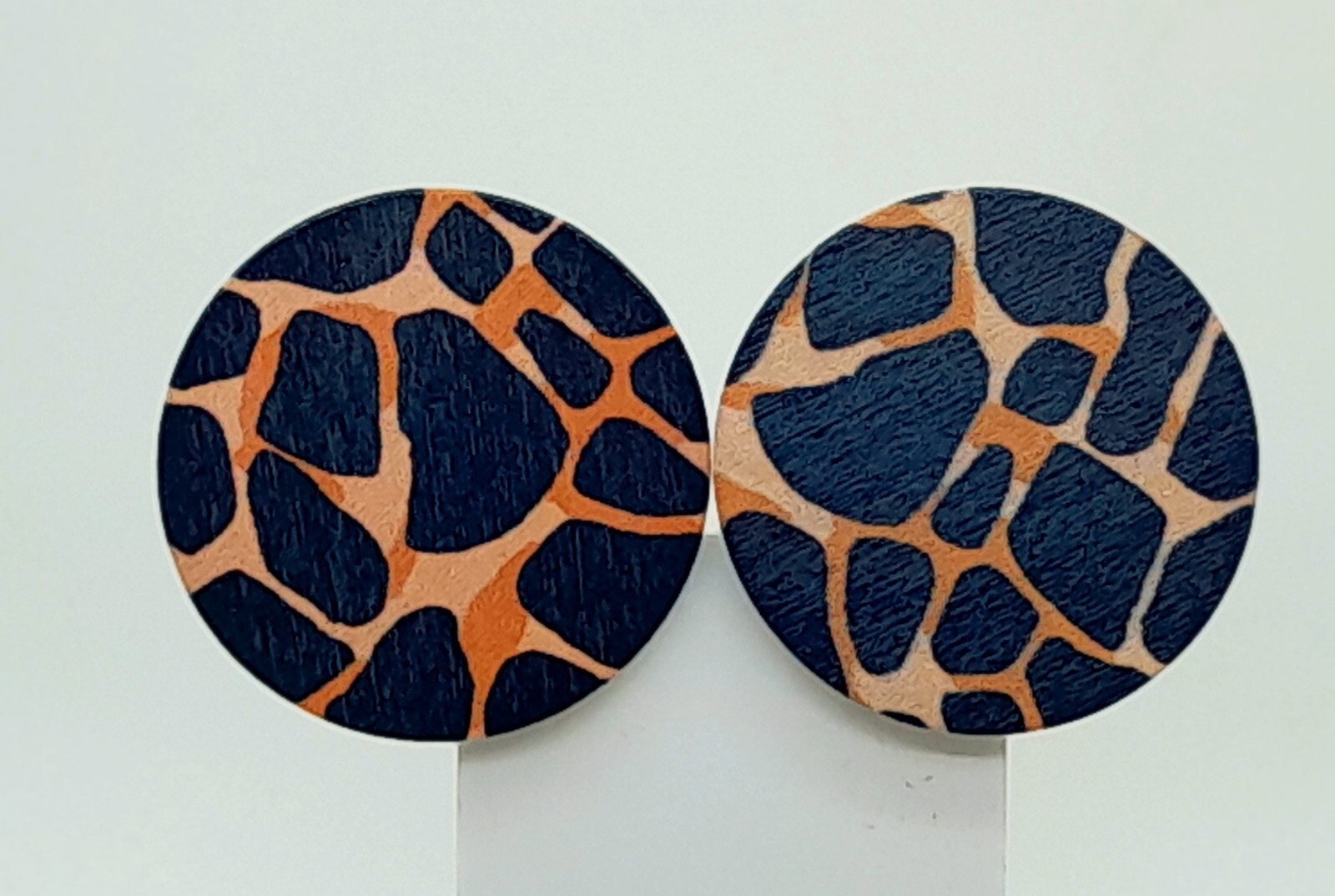 Modern animal print Wood round shape Stud light weight clip on Fashion Earrings