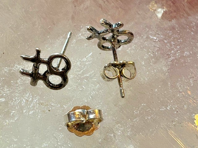 Double Venus symbol 92.5 posts Lesbian LGBTQ Goddess Handmade by JKL 848