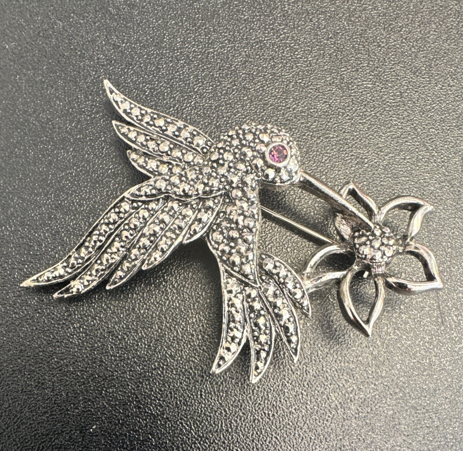 Avon Signed Hummingbird & Flower Brooch Pin Silver Tone Clear Pavé 2.5in