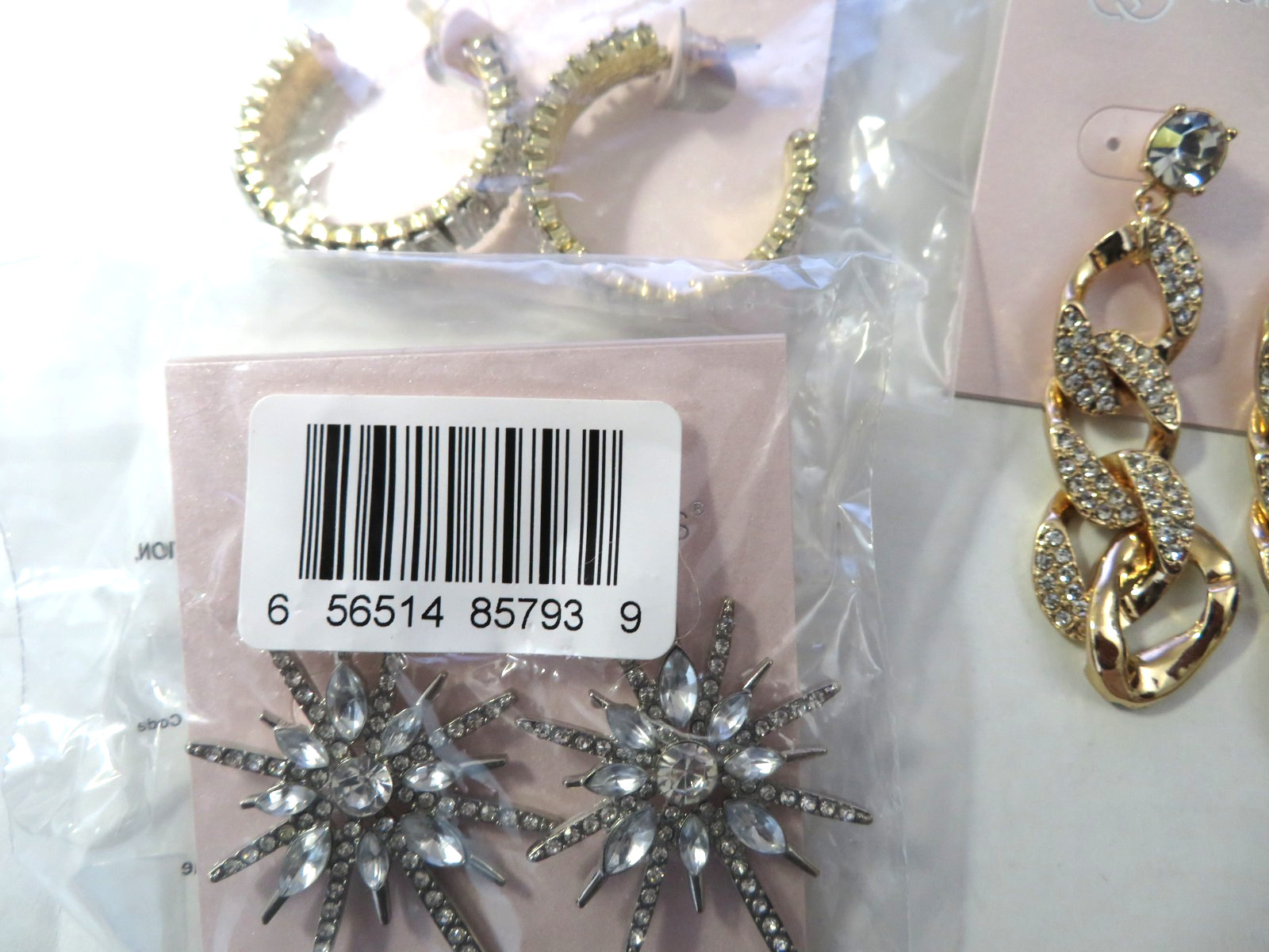 8 PAIR DAISY FUENTES EARRINGS